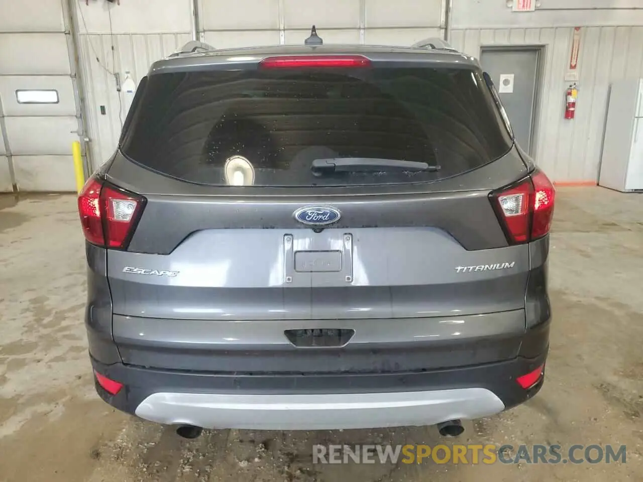 6 Photograph of a damaged car 1FMCU0J91KUC02268 FORD ESCAPE 2019