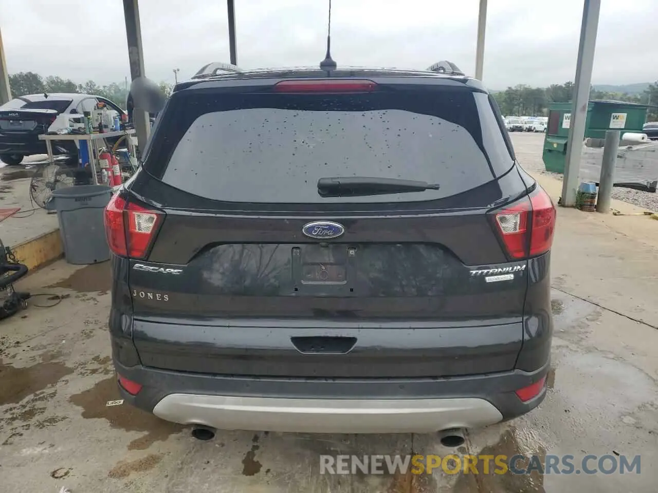 6 Photograph of a damaged car 1FMCU0J91KUC29342 FORD ESCAPE 2019