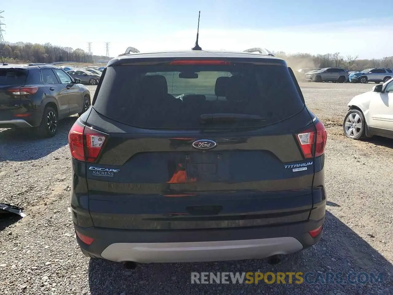6 Photograph of a damaged car 1FMCU0J94KUB81464 FORD ESCAPE 2019