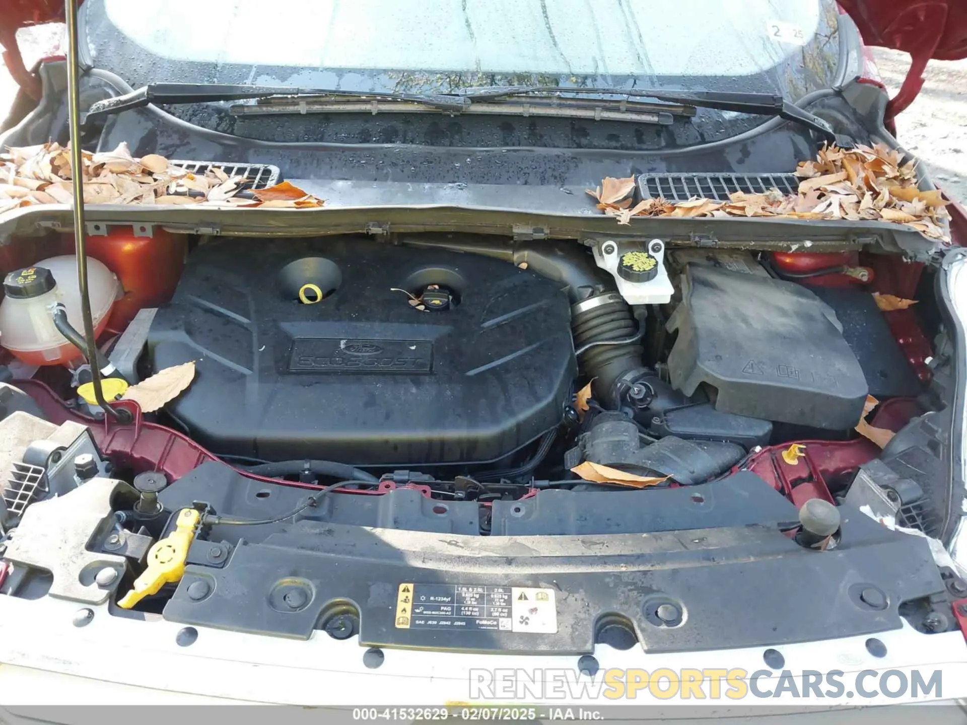 10 Photograph of a damaged car 1FMCU0J95KUA50852 FORD ESCAPE 2019