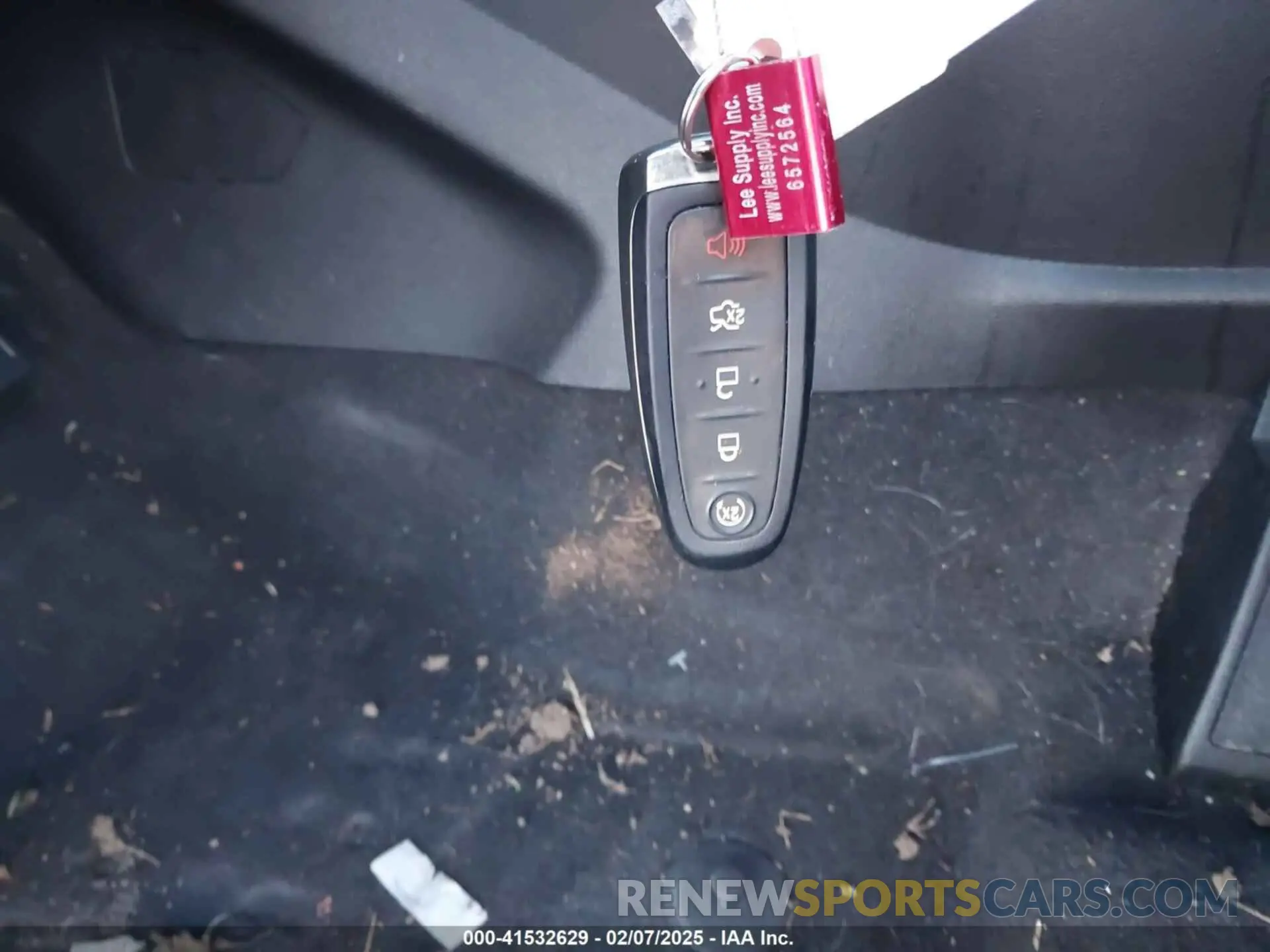 11 Photograph of a damaged car 1FMCU0J95KUA50852 FORD ESCAPE 2019