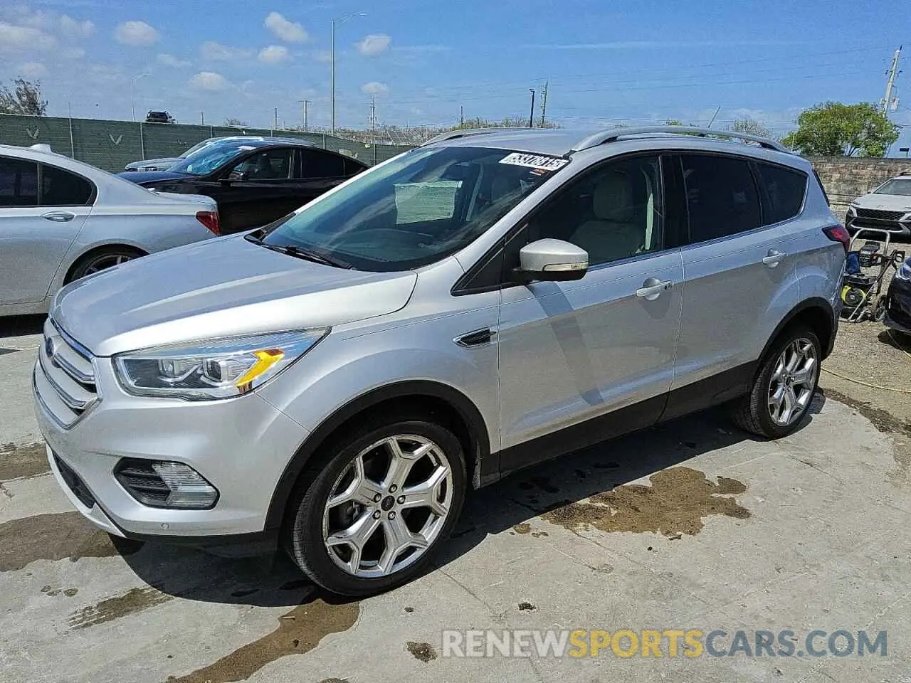 1 Photograph of a damaged car 1FMCU0J95KUB48327 FORD ESCAPE 2019