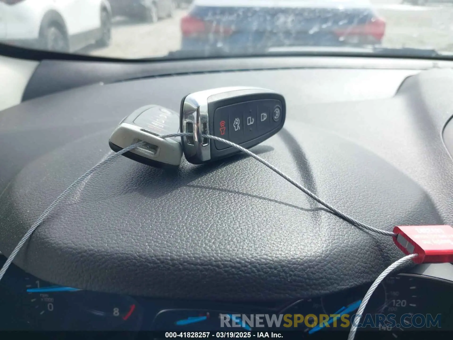 11 Photograph of a damaged car 1FMCU0J96KUA39858 FORD ESCAPE 2019