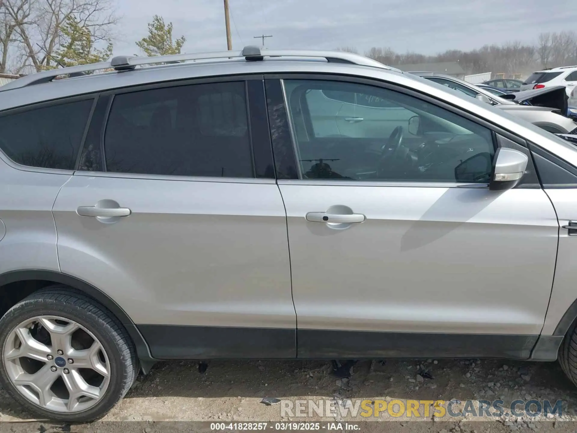 13 Photograph of a damaged car 1FMCU0J96KUA39858 FORD ESCAPE 2019