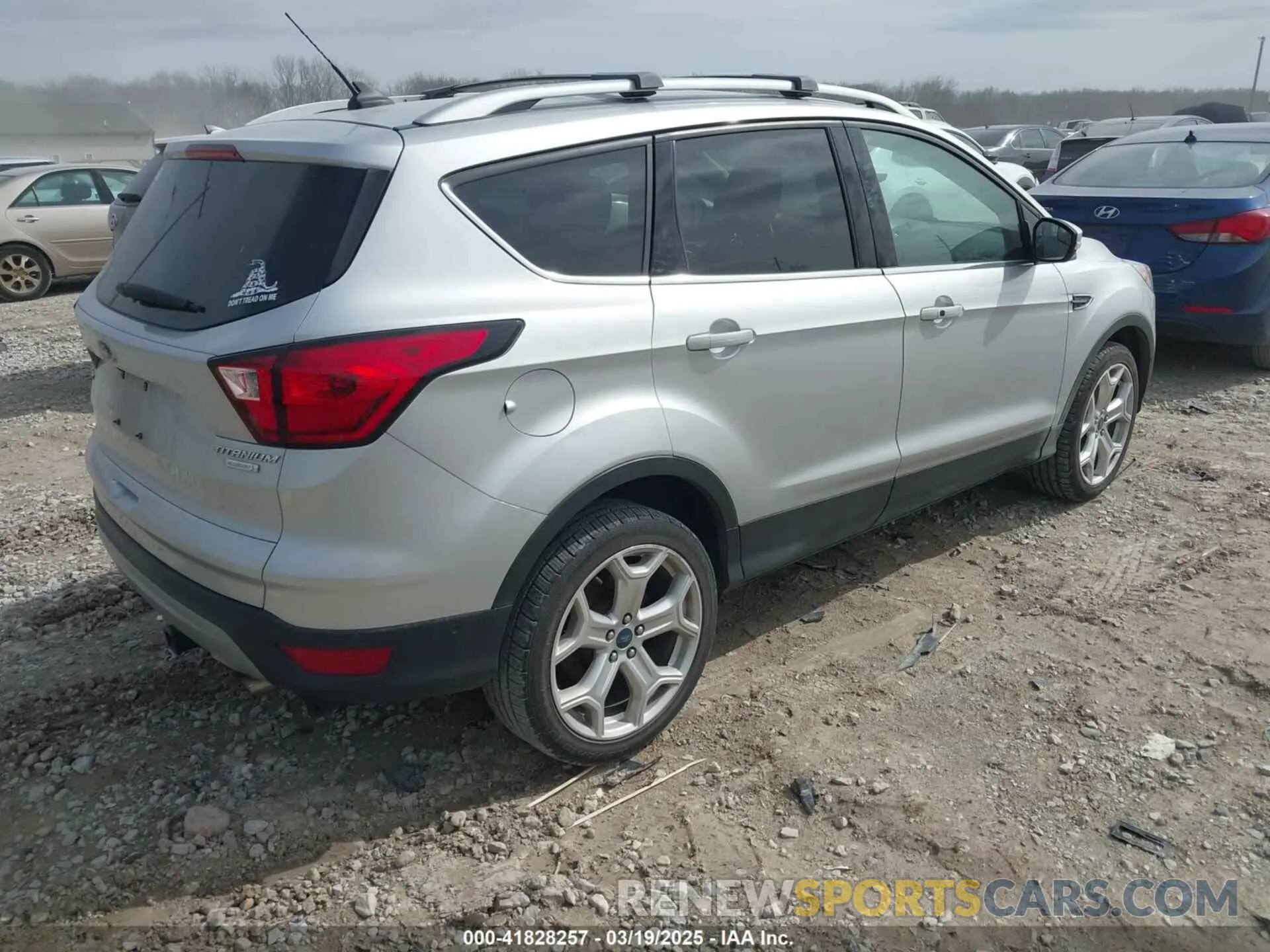 4 Photograph of a damaged car 1FMCU0J96KUA39858 FORD ESCAPE 2019
