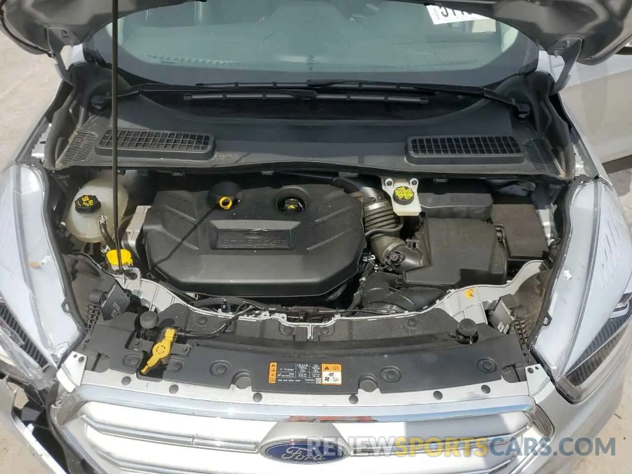 13 Photograph of a damaged car 1FMCU0J96KUB95883 FORD ESCAPE 2019