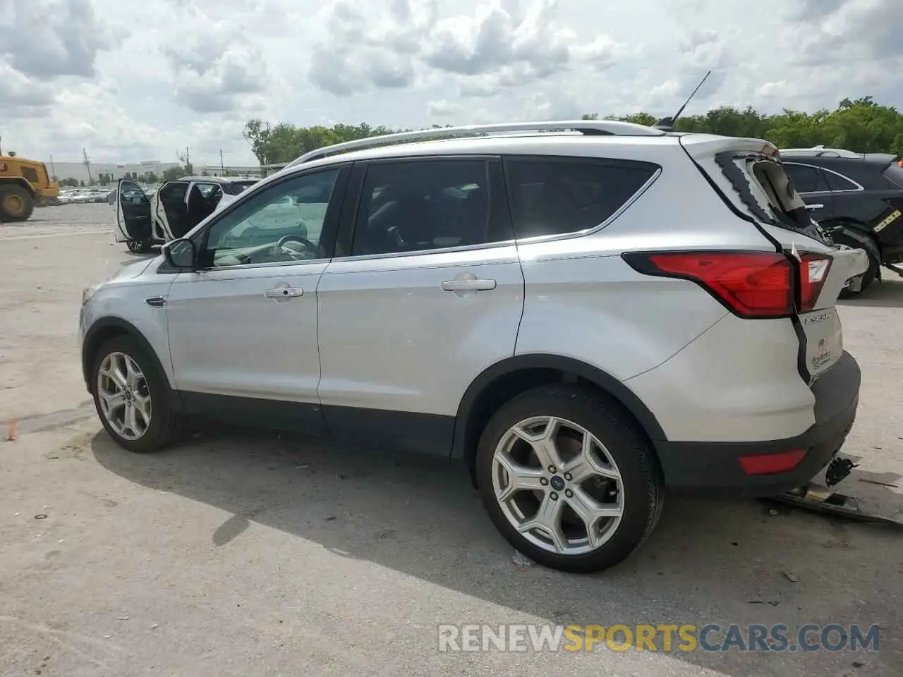 2 Photograph of a damaged car 1FMCU0J96KUB95883 FORD ESCAPE 2019