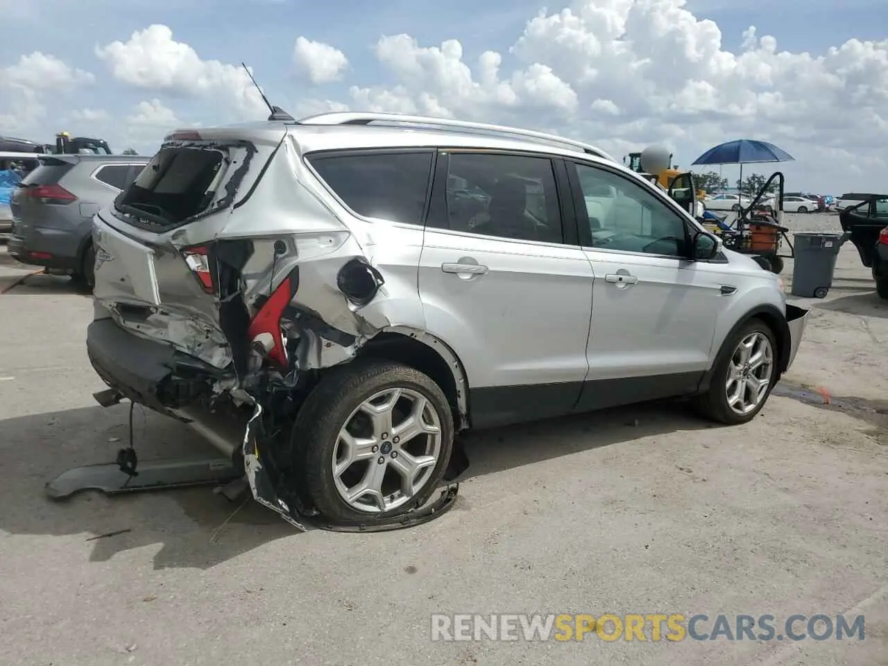 3 Photograph of a damaged car 1FMCU0J96KUB95883 FORD ESCAPE 2019