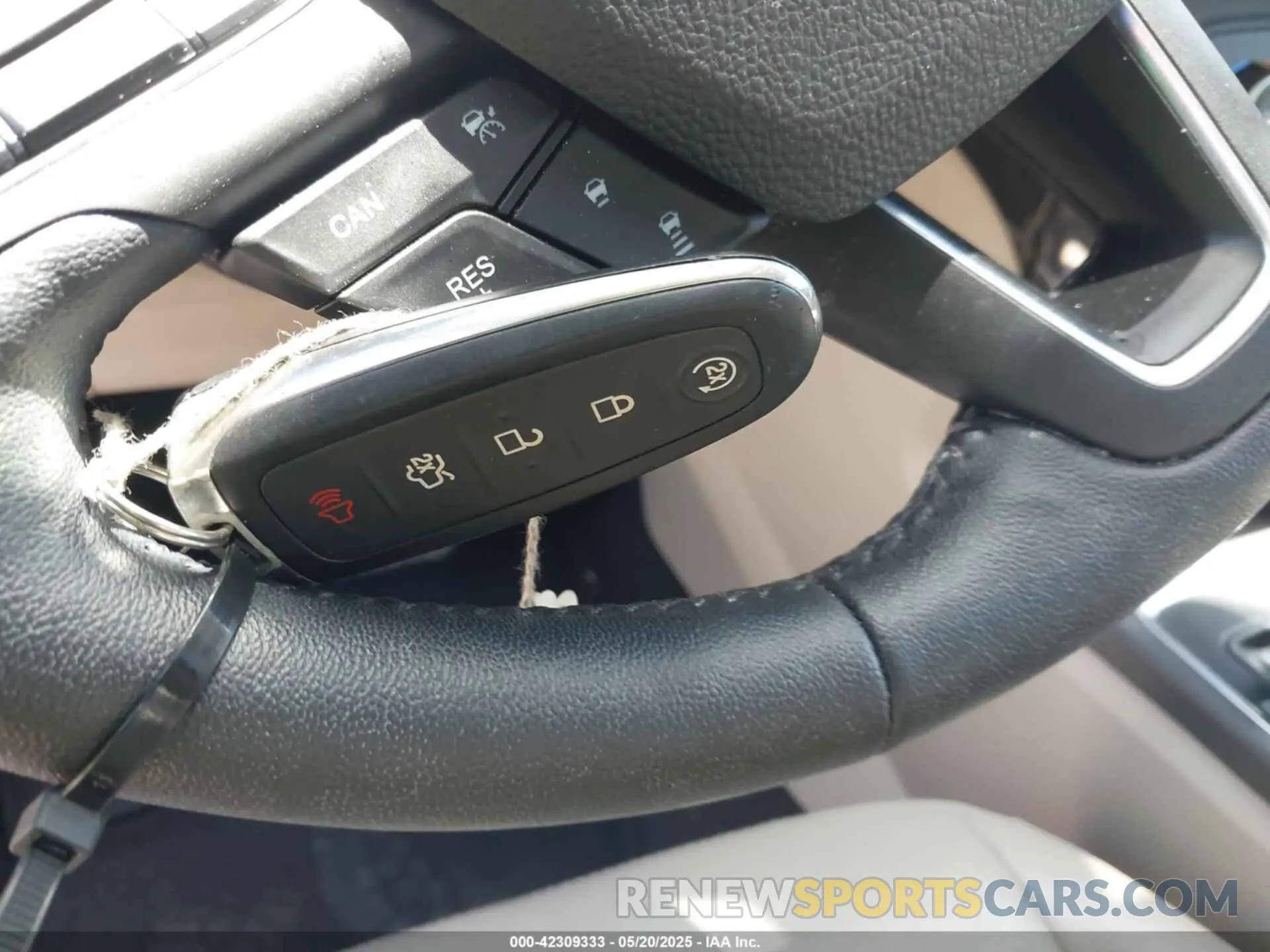 11 Photograph of a damaged car 1FMCU0J96KUC34410 FORD ESCAPE 2019