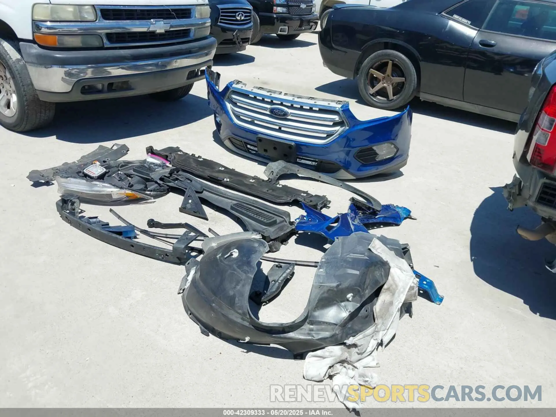 12 Photograph of a damaged car 1FMCU0J96KUC34410 FORD ESCAPE 2019