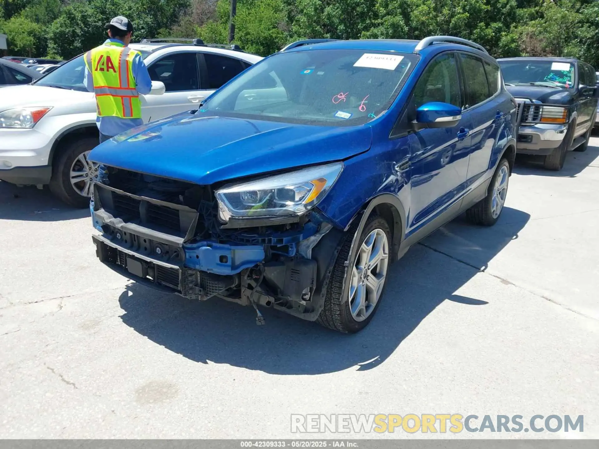 2 Photograph of a damaged car 1FMCU0J96KUC34410 FORD ESCAPE 2019