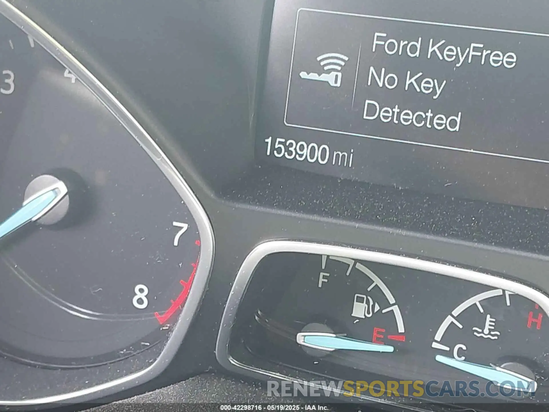 14 Photograph of a damaged car 1FMCU0J98KUA75390 FORD ESCAPE 2019