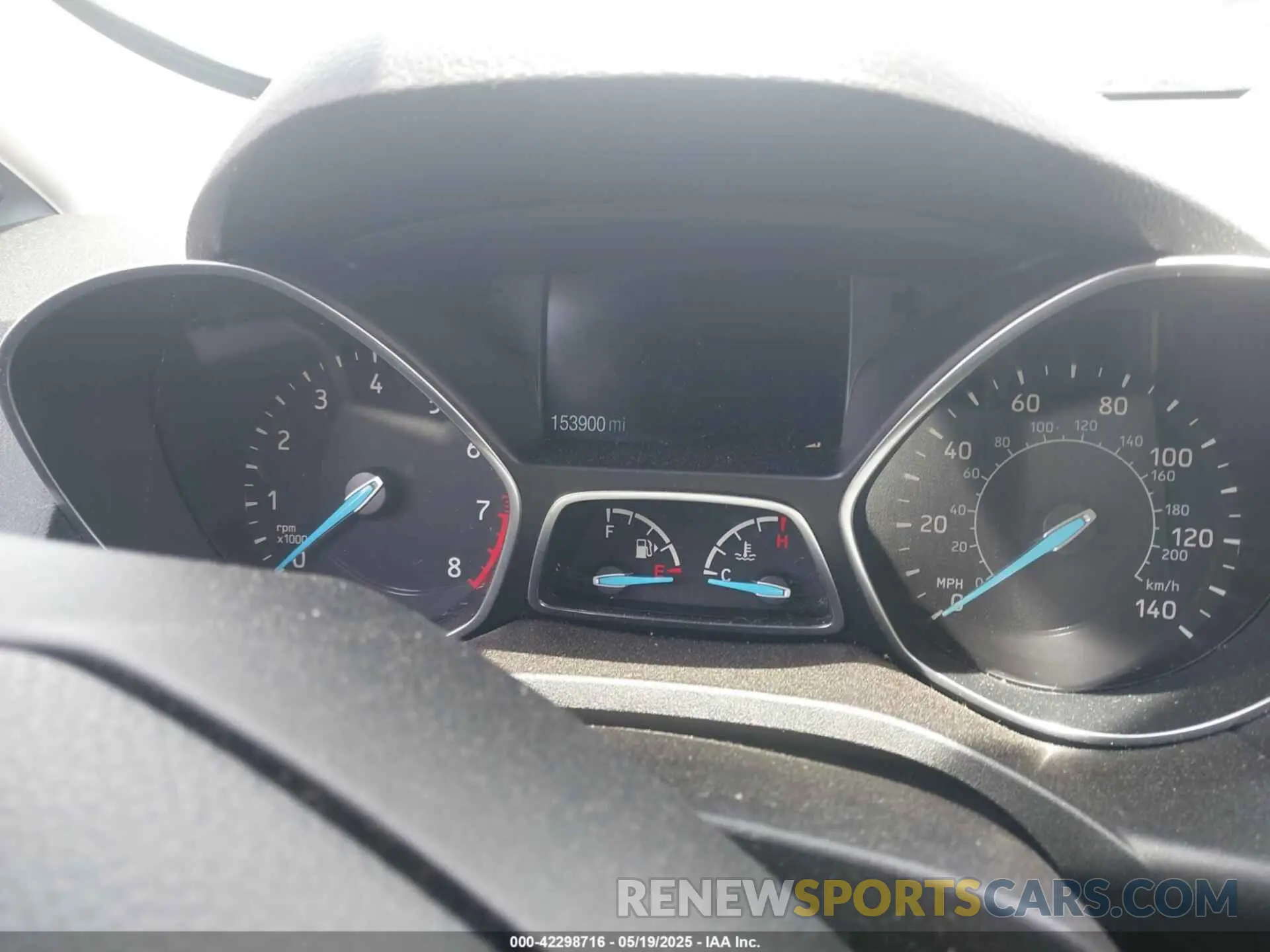7 Photograph of a damaged car 1FMCU0J98KUA75390 FORD ESCAPE 2019