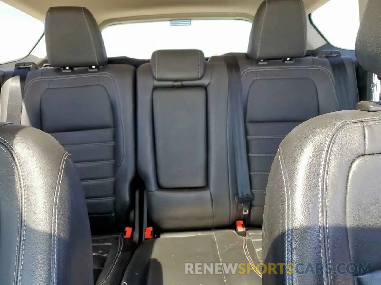 10 Photograph of a damaged car 1FMCU0J99KUA41197 FORD ESCAPE 2019