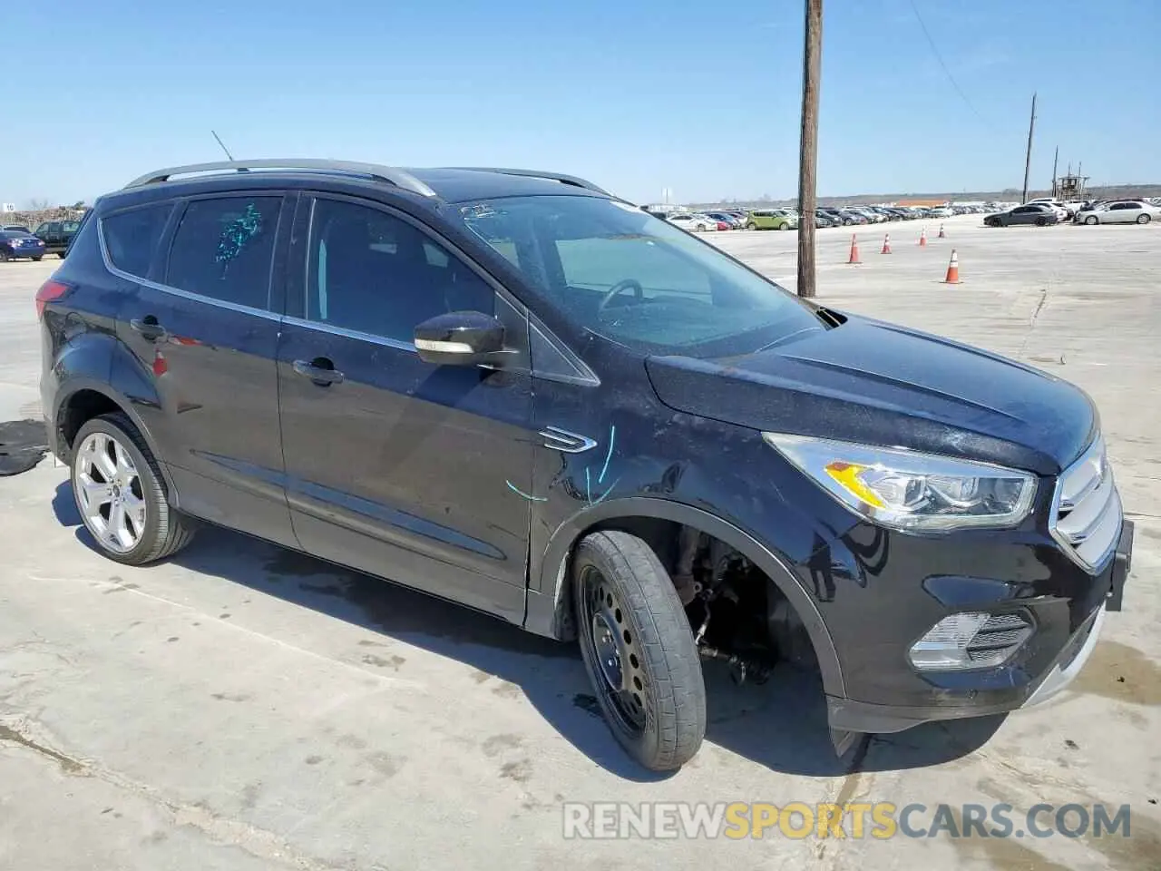 4 Photograph of a damaged car 1FMCU0J99KUA41197 FORD ESCAPE 2019