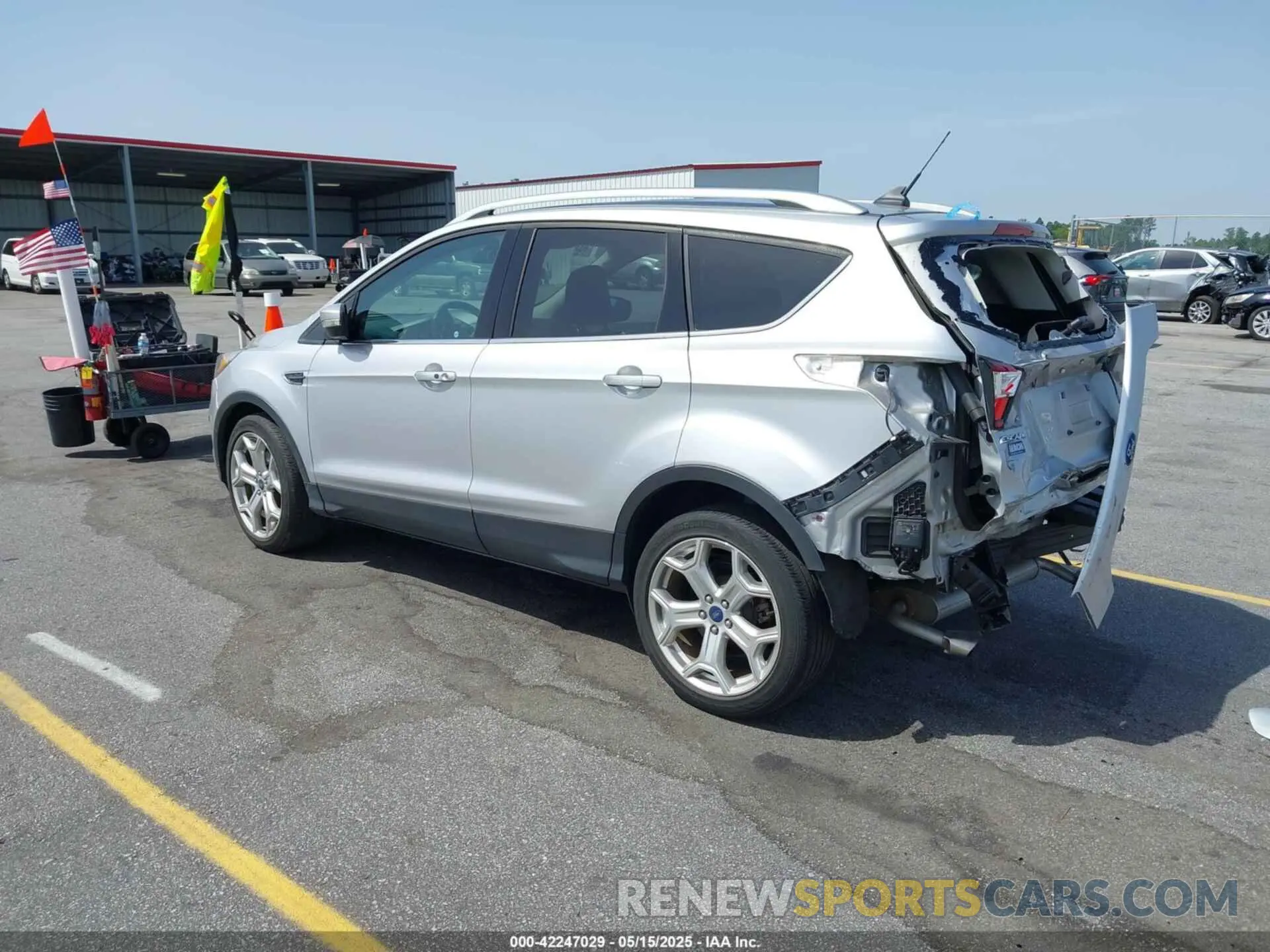 3 Photograph of a damaged car 1FMCU0J99KUA87399 FORD ESCAPE 2019