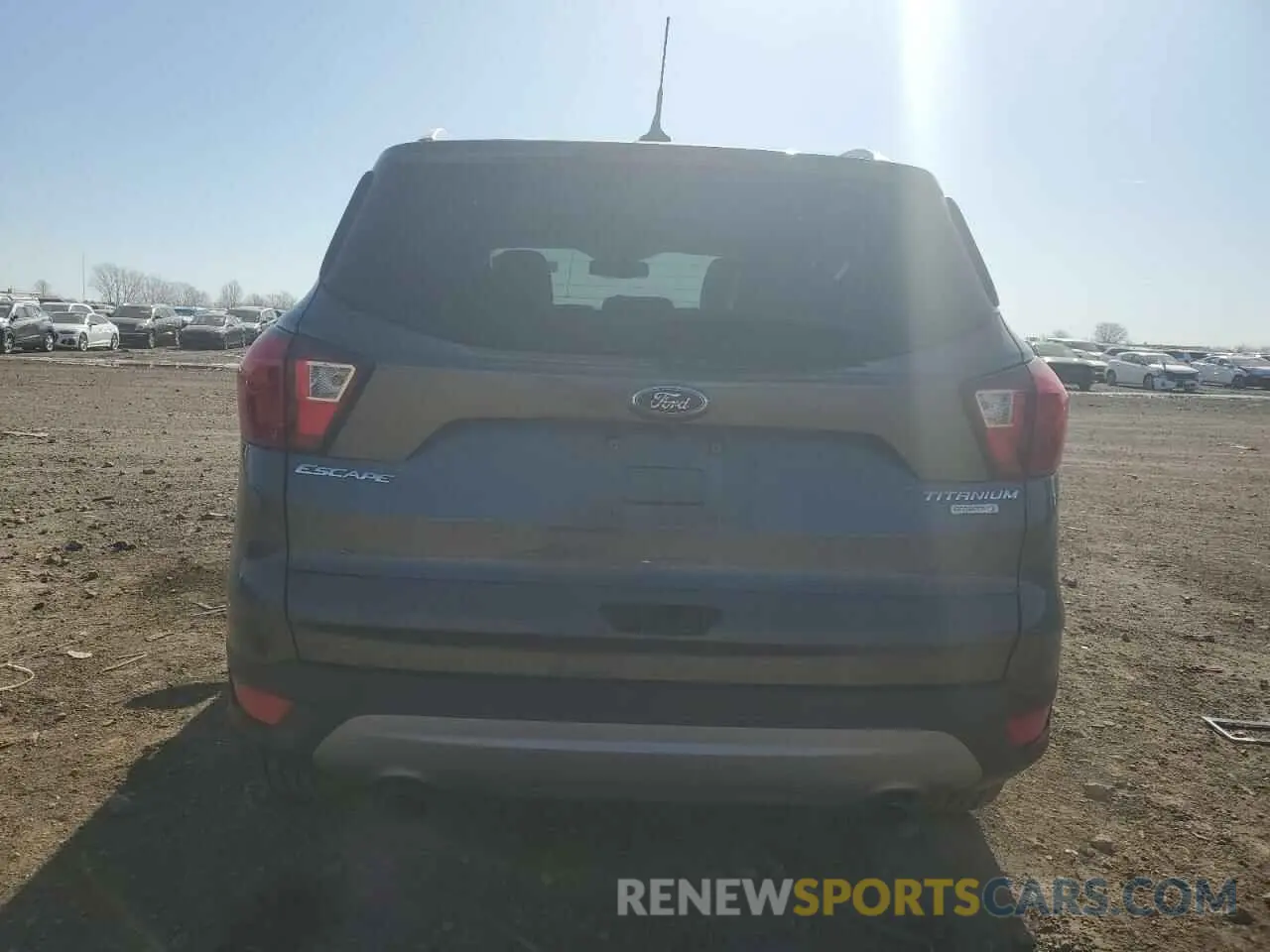 6 Photograph of a damaged car 1FMCU0J99KUA91761 FORD ESCAPE 2019