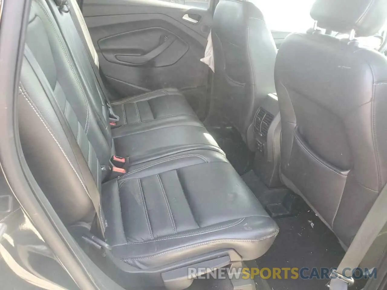 12 Photograph of a damaged car 1FMCU0J99KUB10731 FORD ESCAPE 2019