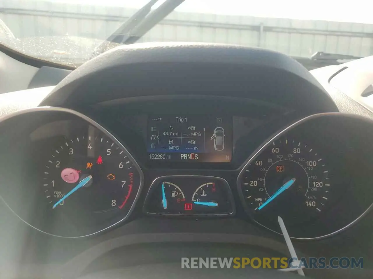 9 Photograph of a damaged car 1FMCU0J99KUB10731 FORD ESCAPE 2019