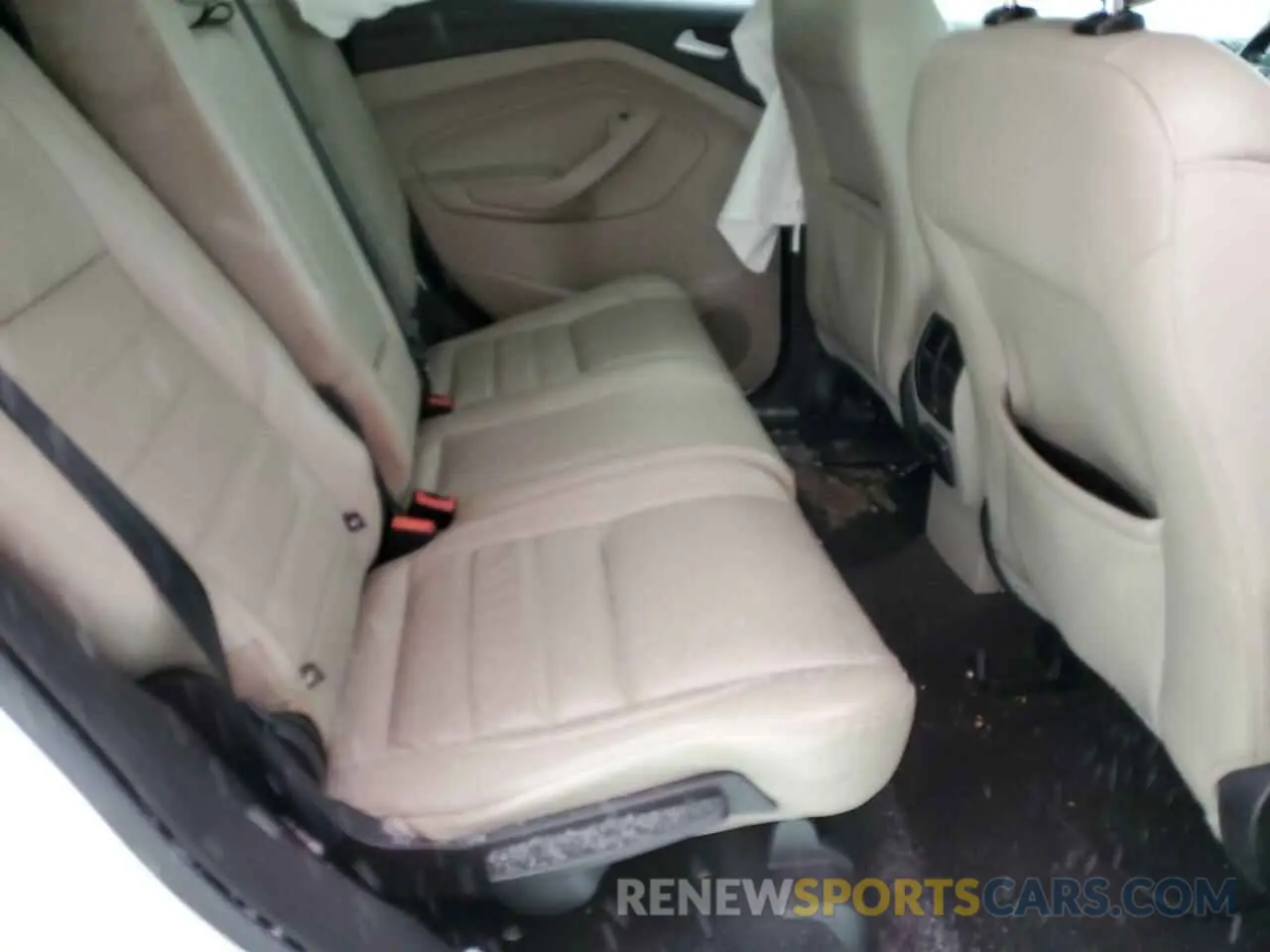 11 Photograph of a damaged car 1FMCU0J9XKUB19857 FORD ESCAPE 2019