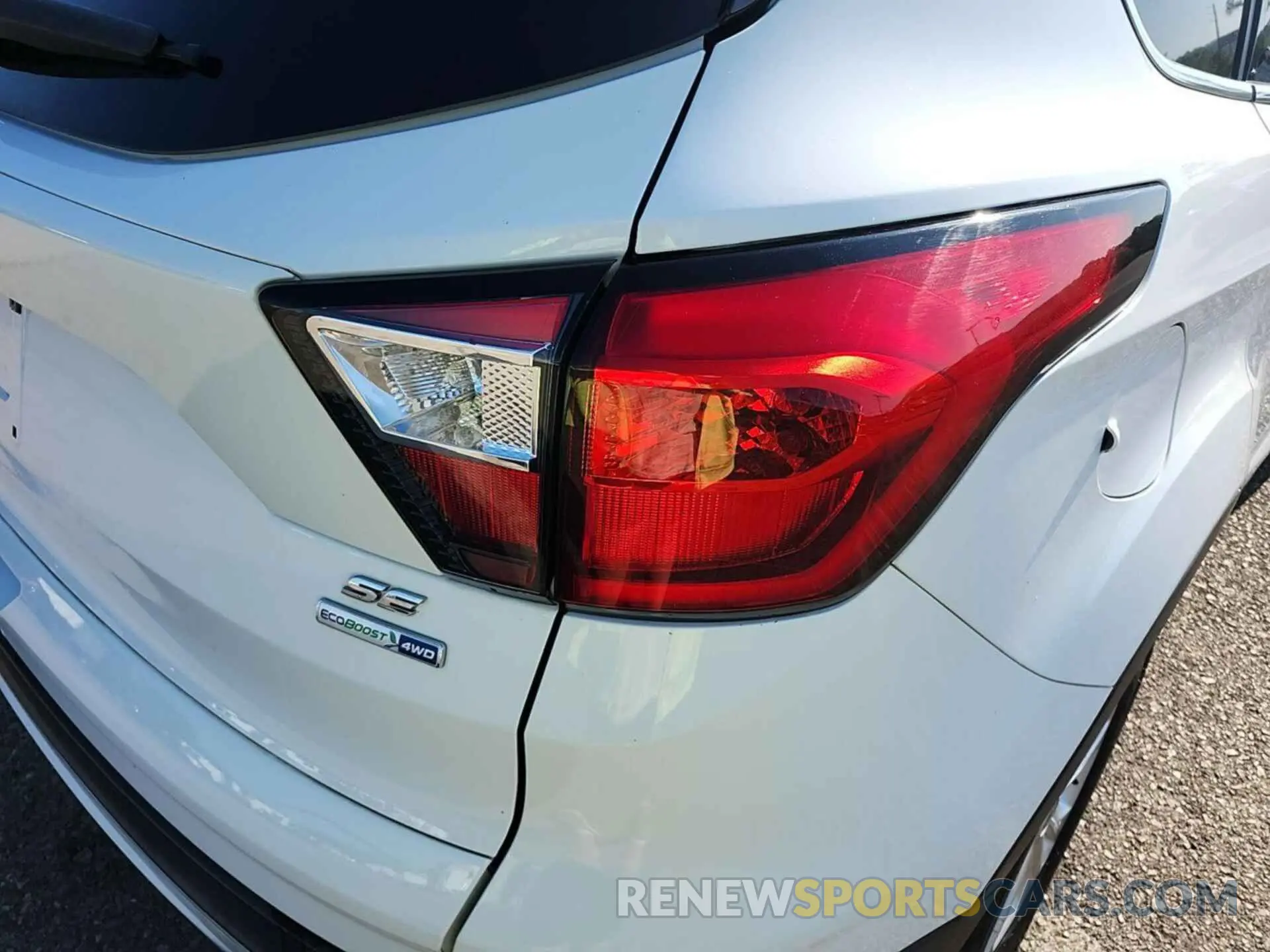 23 Photograph of a damaged car 1FMCU9G90KUB65290 FORD ESCAPE 2019
