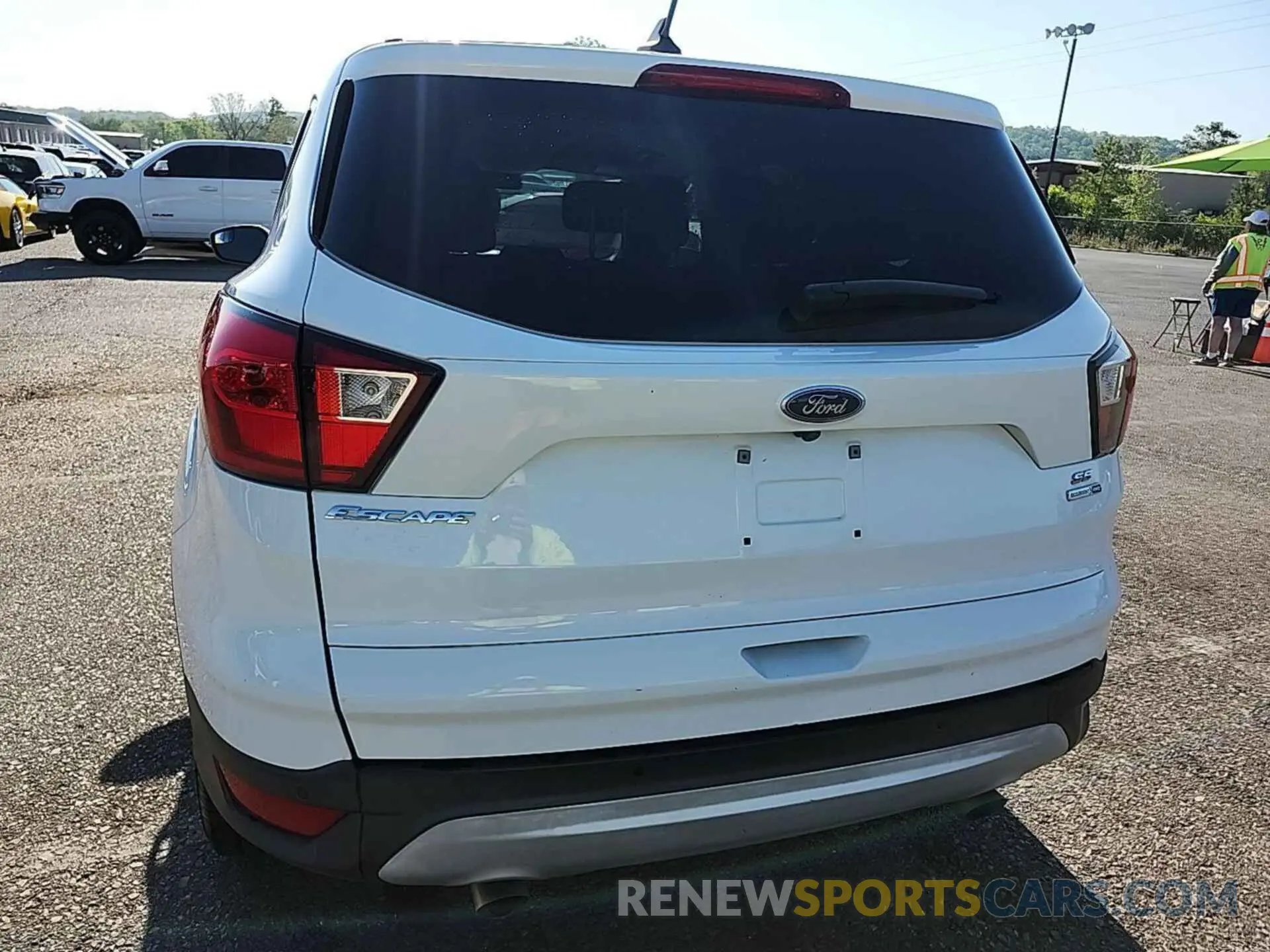 24 Photograph of a damaged car 1FMCU9G90KUB65290 FORD ESCAPE 2019