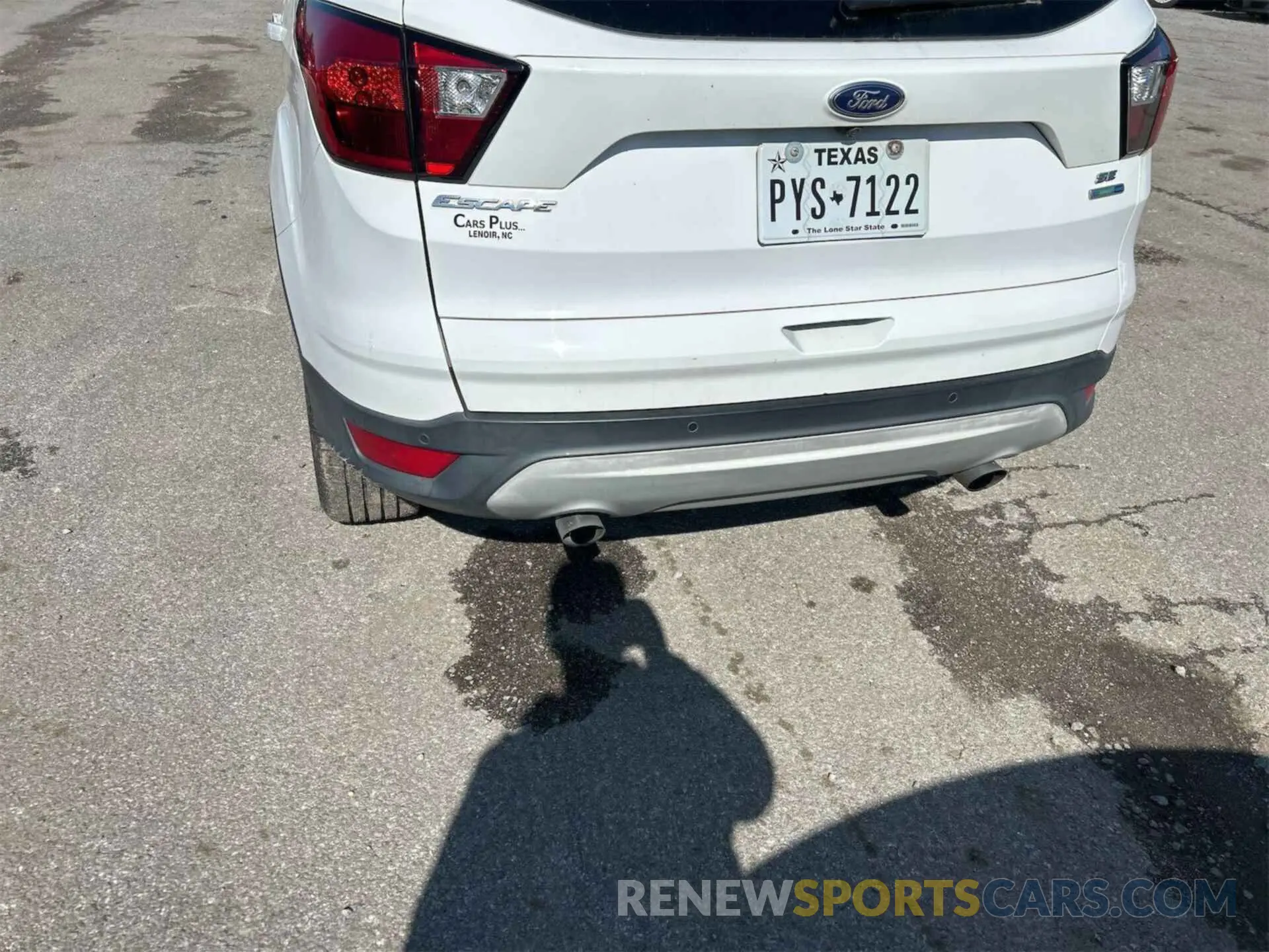 35 Photograph of a damaged car 1FMCU9G90KUB65290 FORD ESCAPE 2019