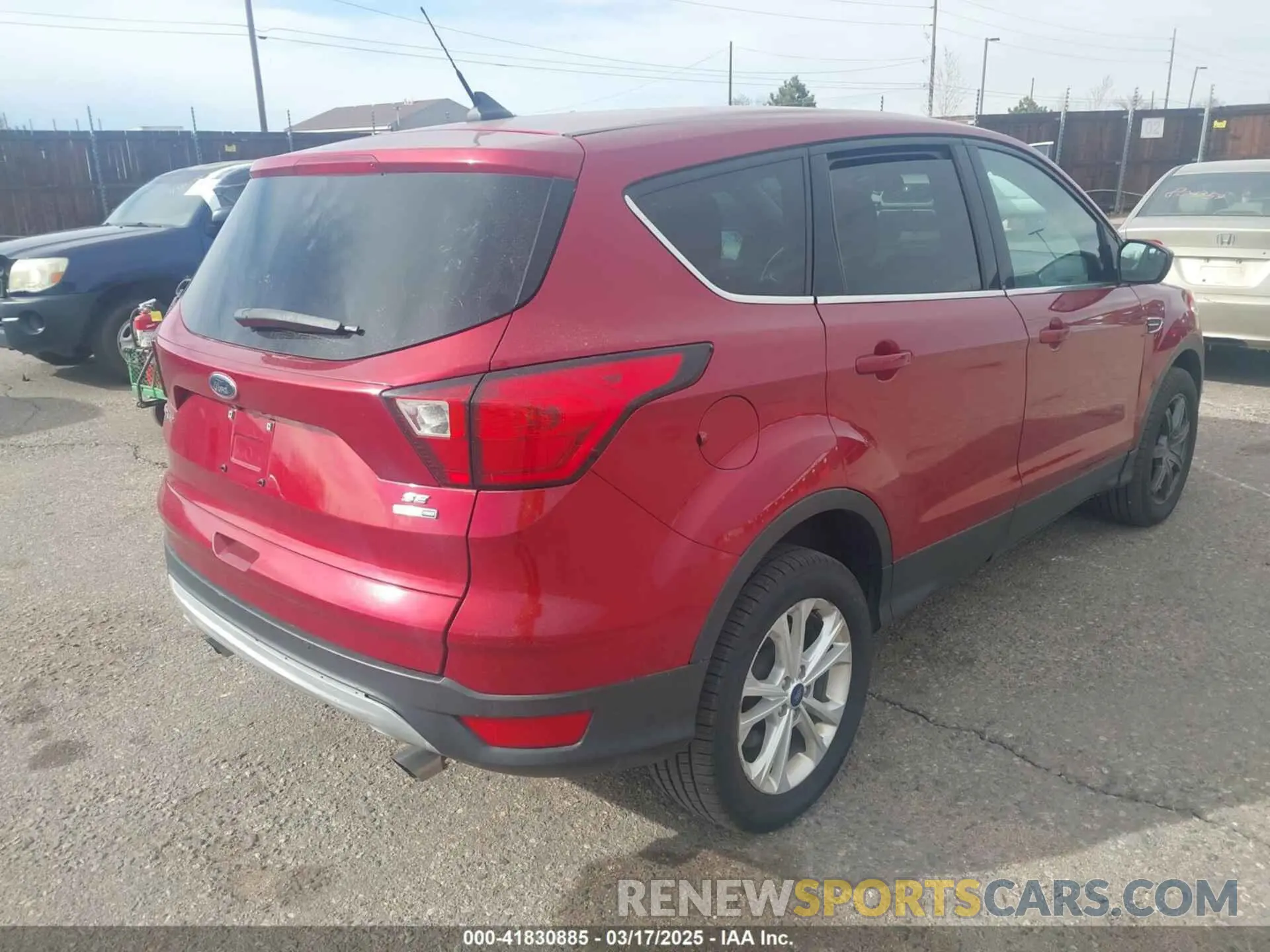 4 Photograph of a damaged car 1FMCU9G96KUB07622 FORD ESCAPE 2019