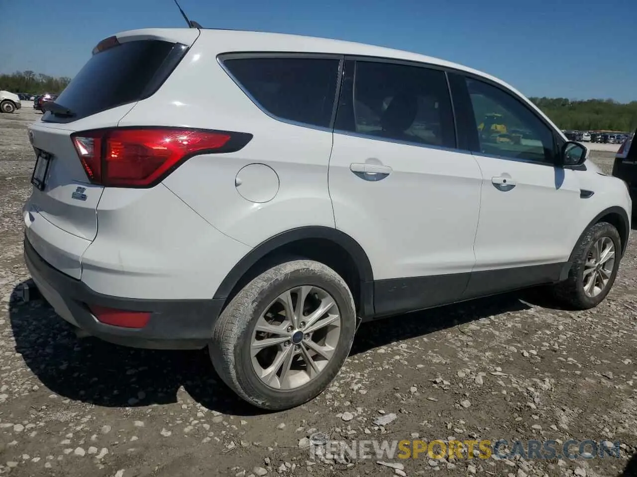 3 Photograph of a damaged car 1FMCU9G98KUB10912 FORD ESCAPE 2019