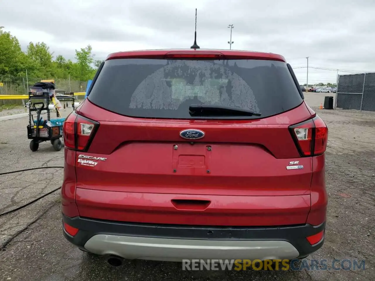 6 Photograph of a damaged car 1FMCU9G98KUB33638 FORD ESCAPE 2019