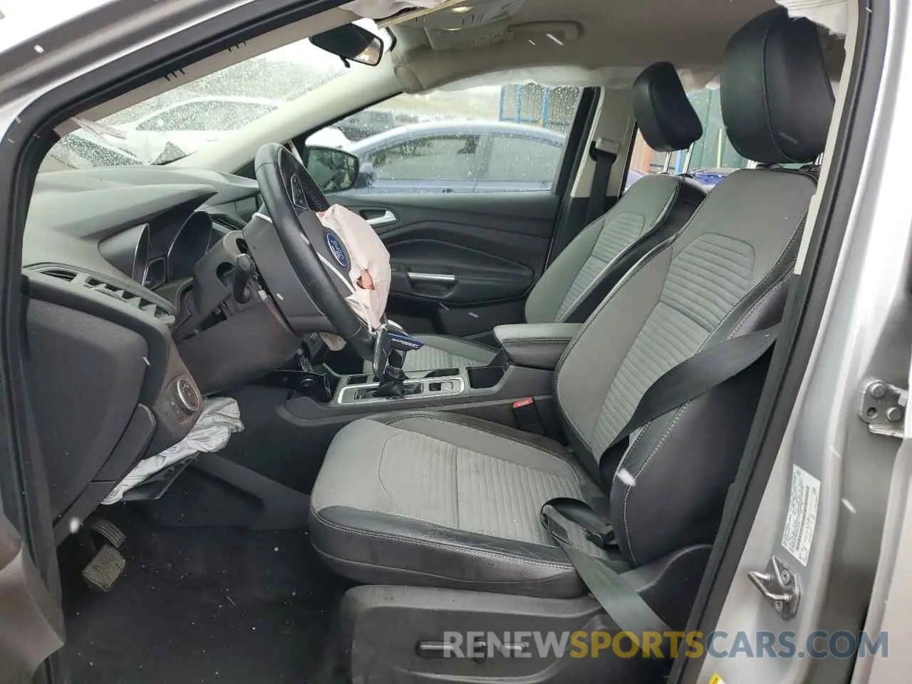 7 Photograph of a damaged car 1FMCU9GD0KUA28161 FORD ESCAPE 2019