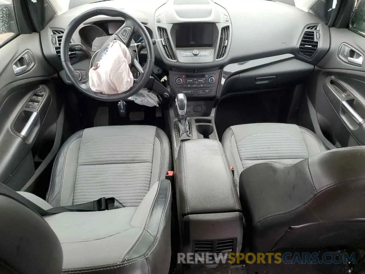 8 Photograph of a damaged car 1FMCU9GD0KUA28161 FORD ESCAPE 2019