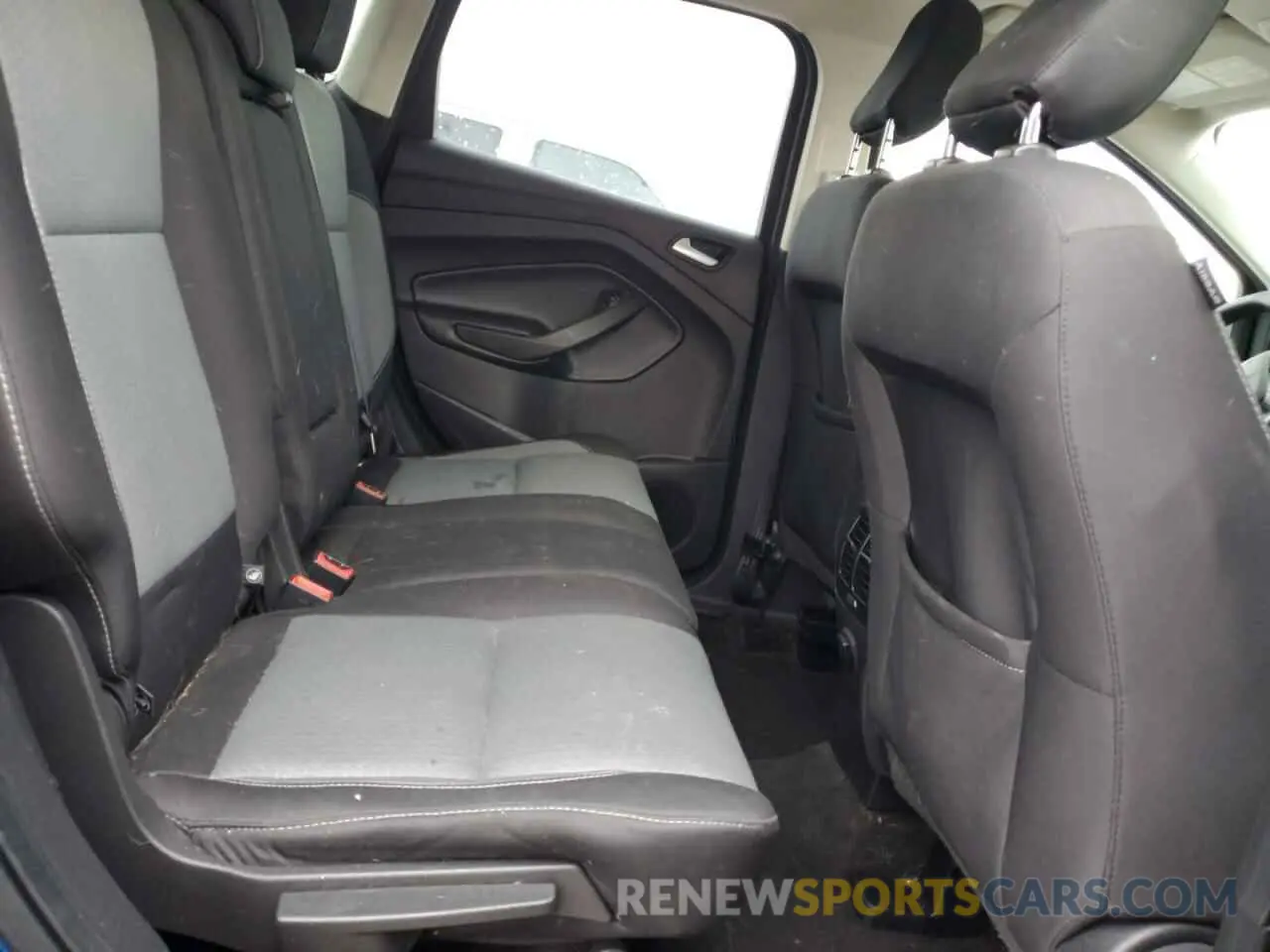 11 Photograph of a damaged car 1FMCU9GD0KUA65095 FORD ESCAPE 2019