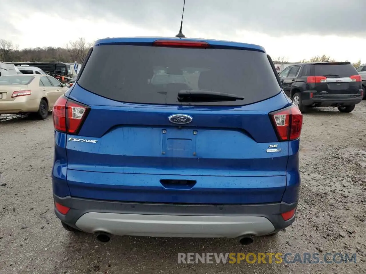 6 Photograph of a damaged car 1FMCU9GD0KUA65095 FORD ESCAPE 2019