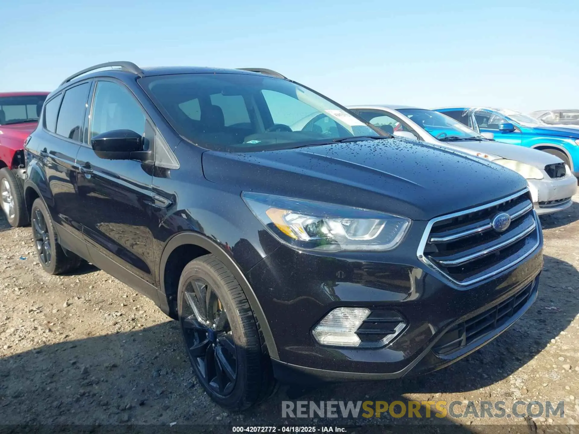 1 Photograph of a damaged car 1FMCU9GD0KUA67526 FORD ESCAPE 2019