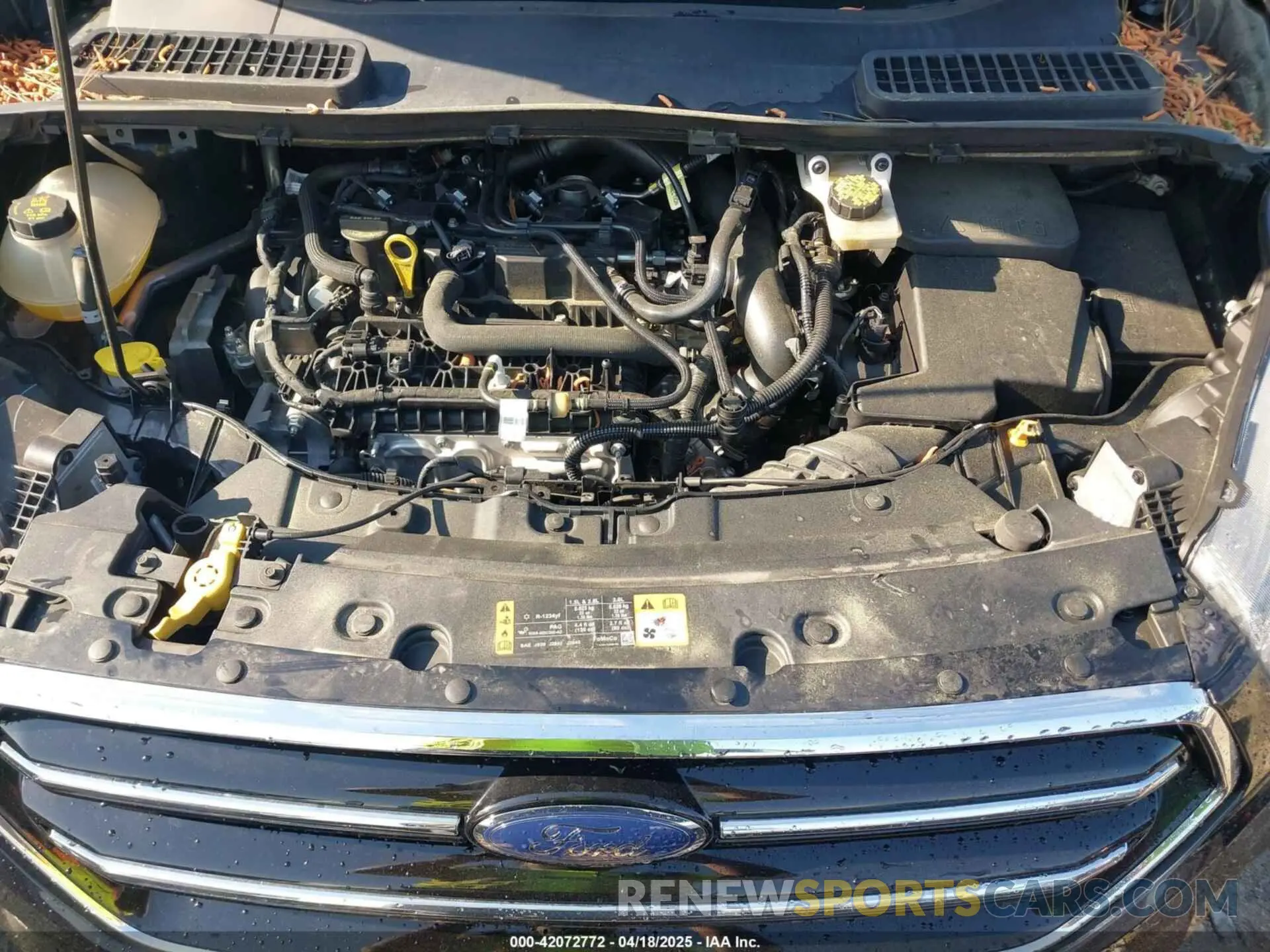 10 Photograph of a damaged car 1FMCU9GD0KUA67526 FORD ESCAPE 2019