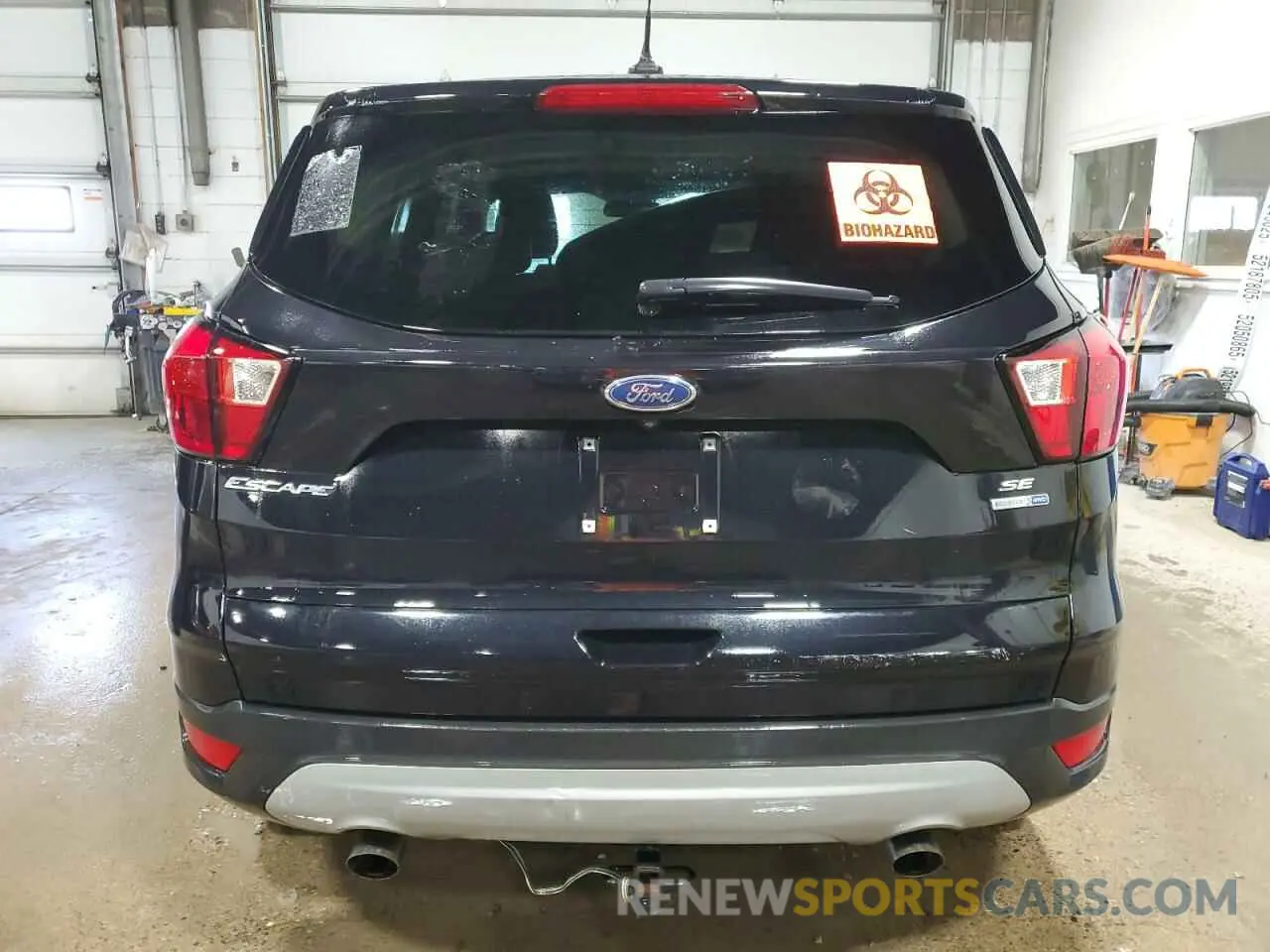 6 Photograph of a damaged car 1FMCU9GD0KUA70135 FORD ESCAPE 2019