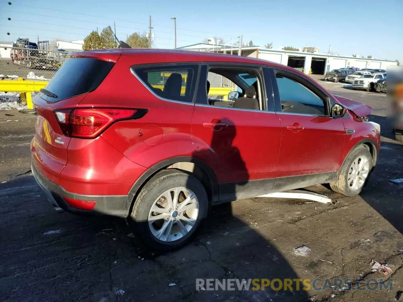 3 Photograph of a damaged car 1FMCU9GD0KUA71317 FORD ESCAPE 2019