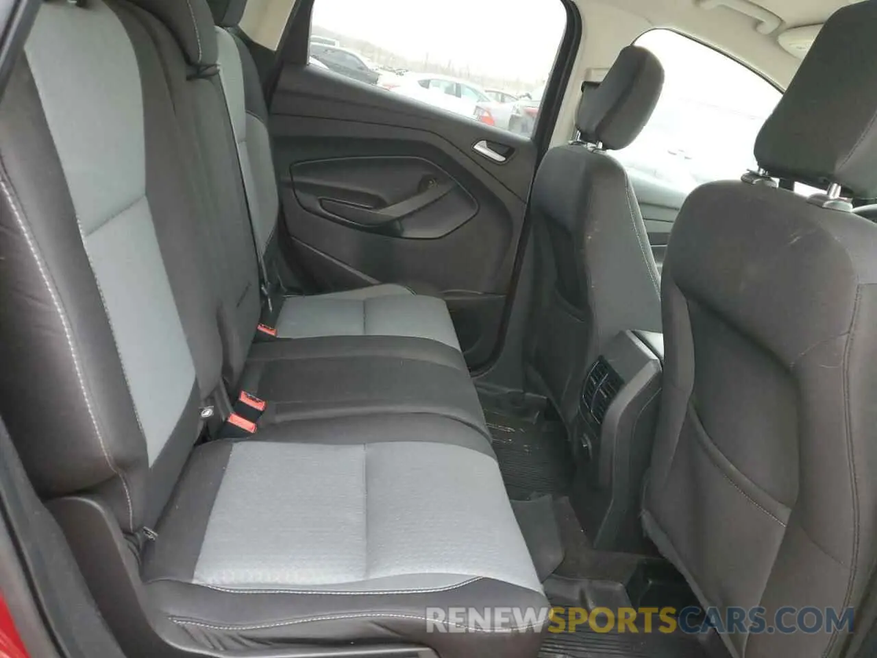 11 Photograph of a damaged car 1FMCU9GD0KUA71415 FORD ESCAPE 2019
