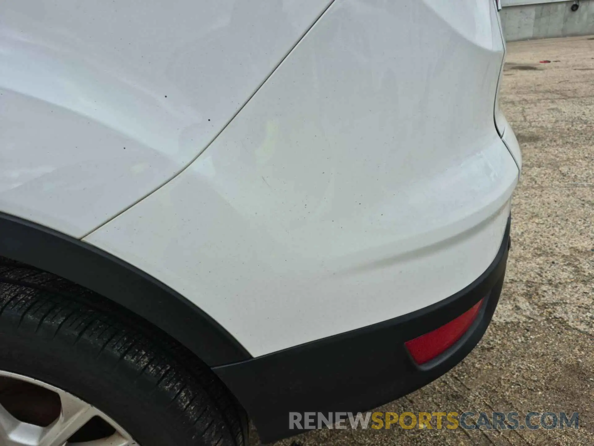1 Photograph of a damaged car 1FMCU9GD0KUA75707 FORD ESCAPE 2019