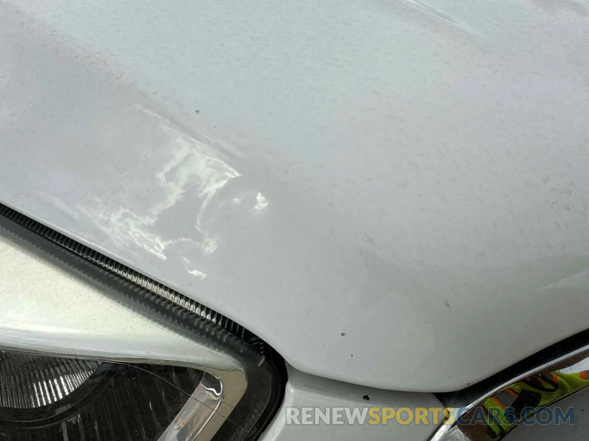 17 Photograph of a damaged car 1FMCU9GD0KUA75707 FORD ESCAPE 2019