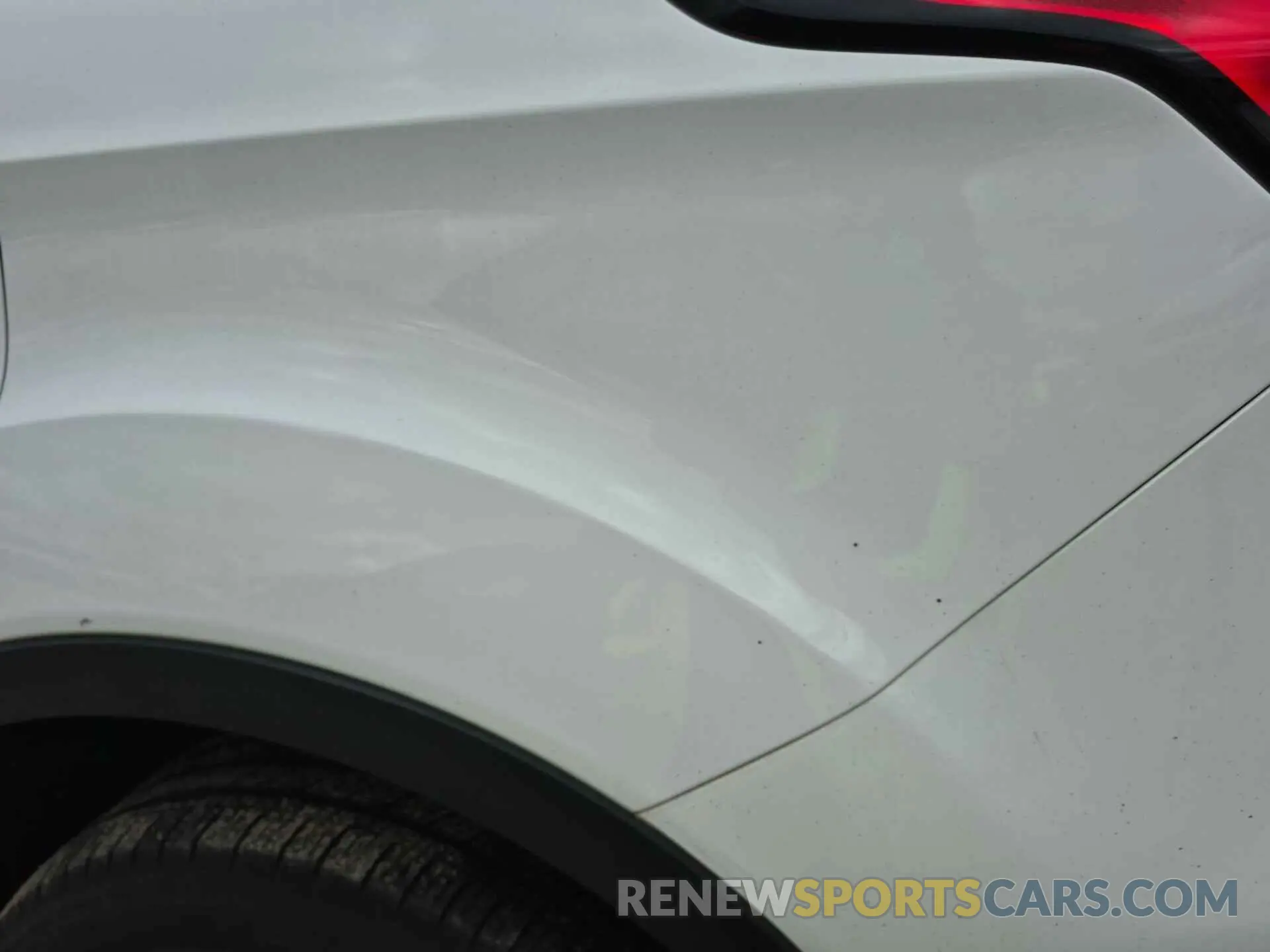19 Photograph of a damaged car 1FMCU9GD0KUA75707 FORD ESCAPE 2019