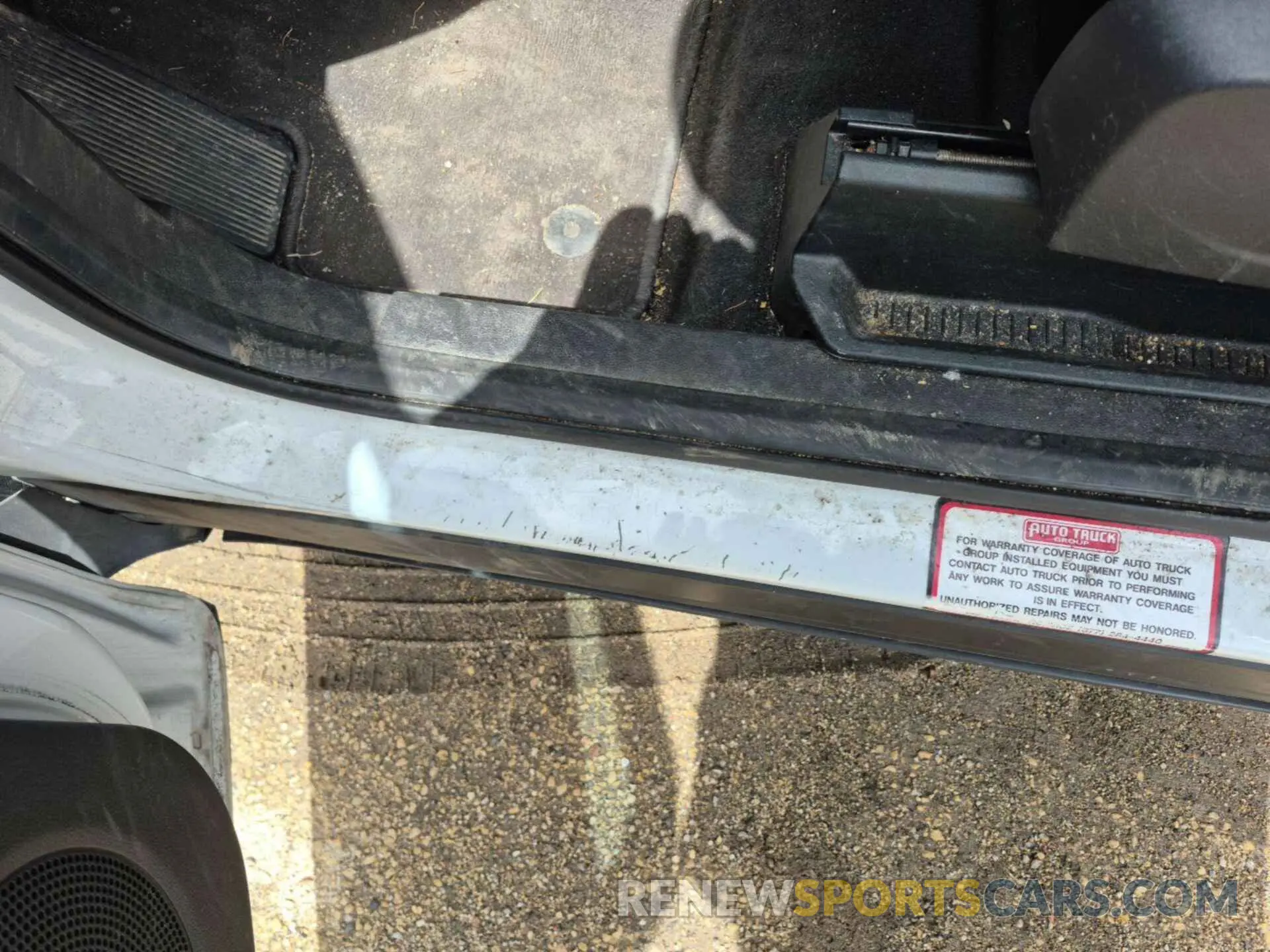 25 Photograph of a damaged car 1FMCU9GD0KUA75707 FORD ESCAPE 2019