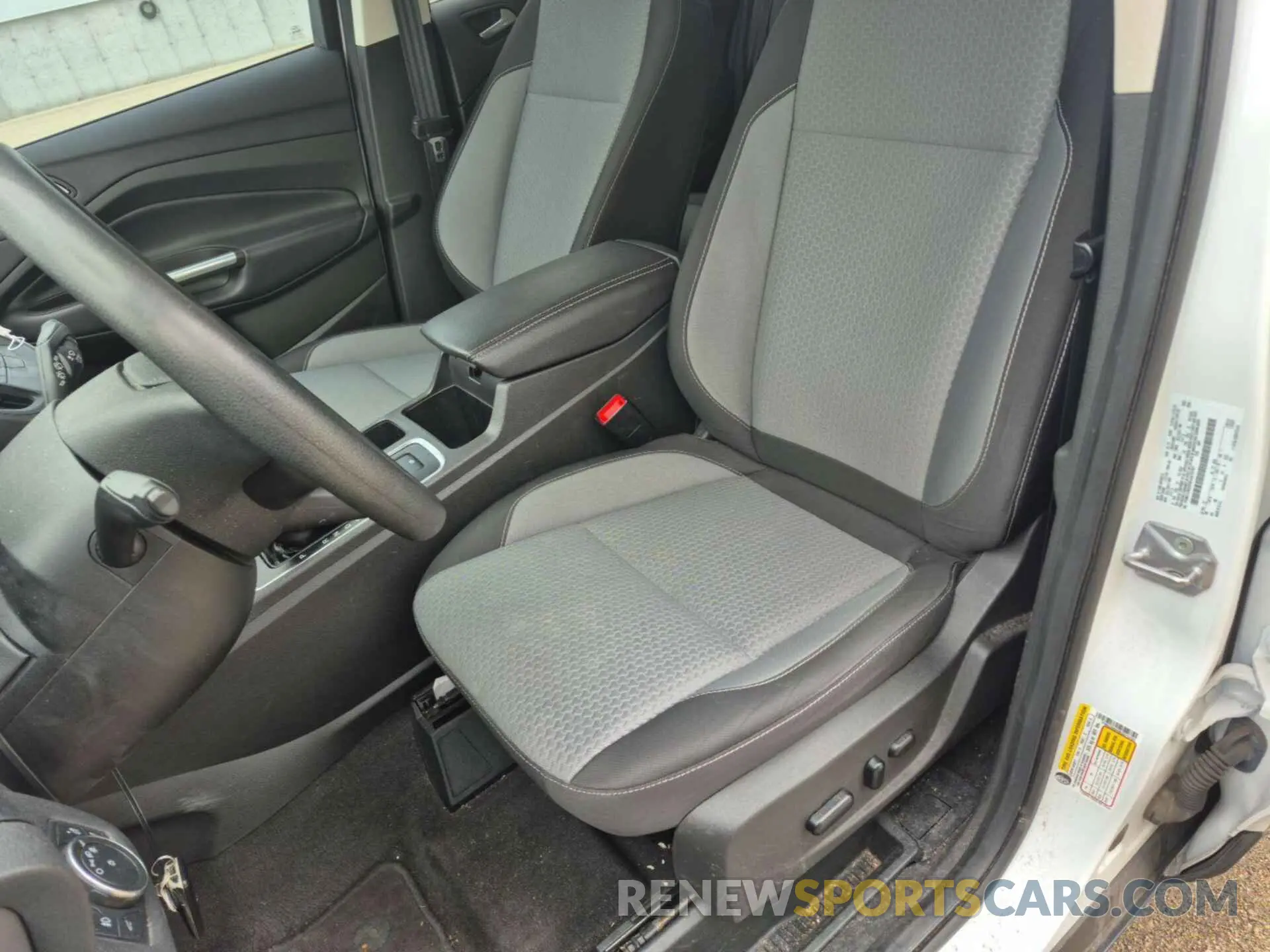 26 Photograph of a damaged car 1FMCU9GD0KUA75707 FORD ESCAPE 2019