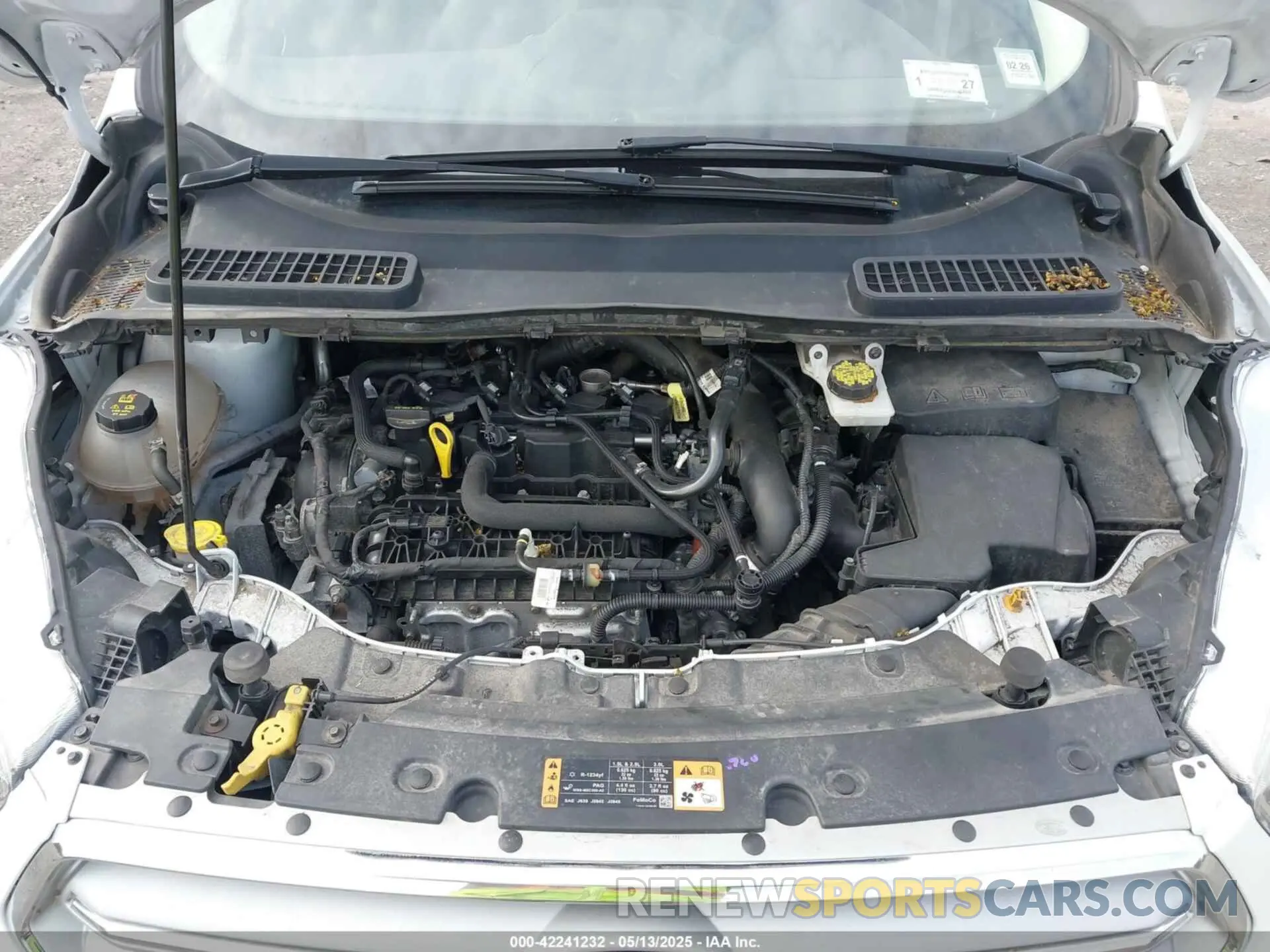 10 Photograph of a damaged car 1FMCU9GD0KUA85184 FORD ESCAPE 2019