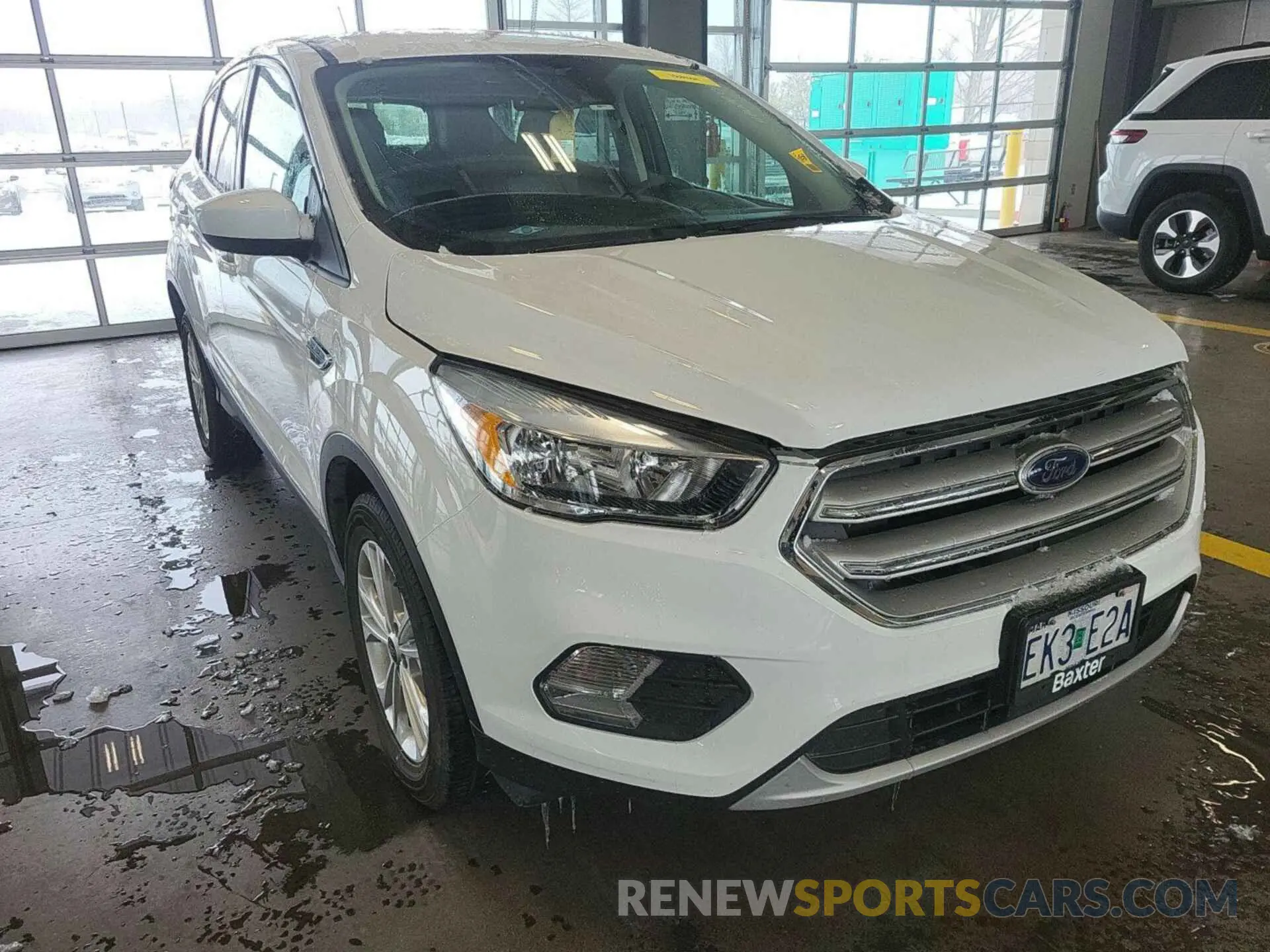 10 Photograph of a damaged car 1FMCU9GD0KUB11878 FORD ESCAPE 2019