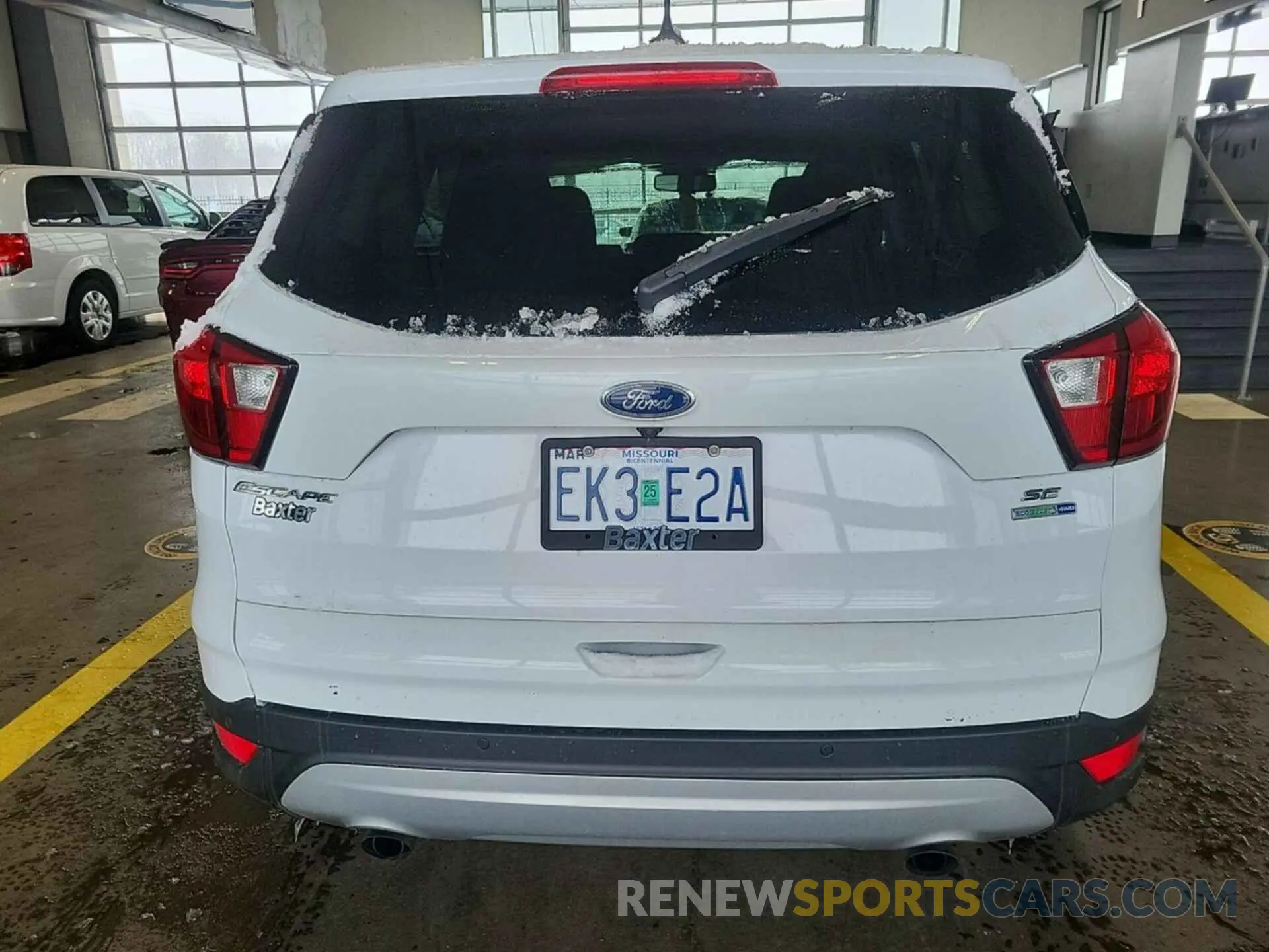11 Photograph of a damaged car 1FMCU9GD0KUB11878 FORD ESCAPE 2019
