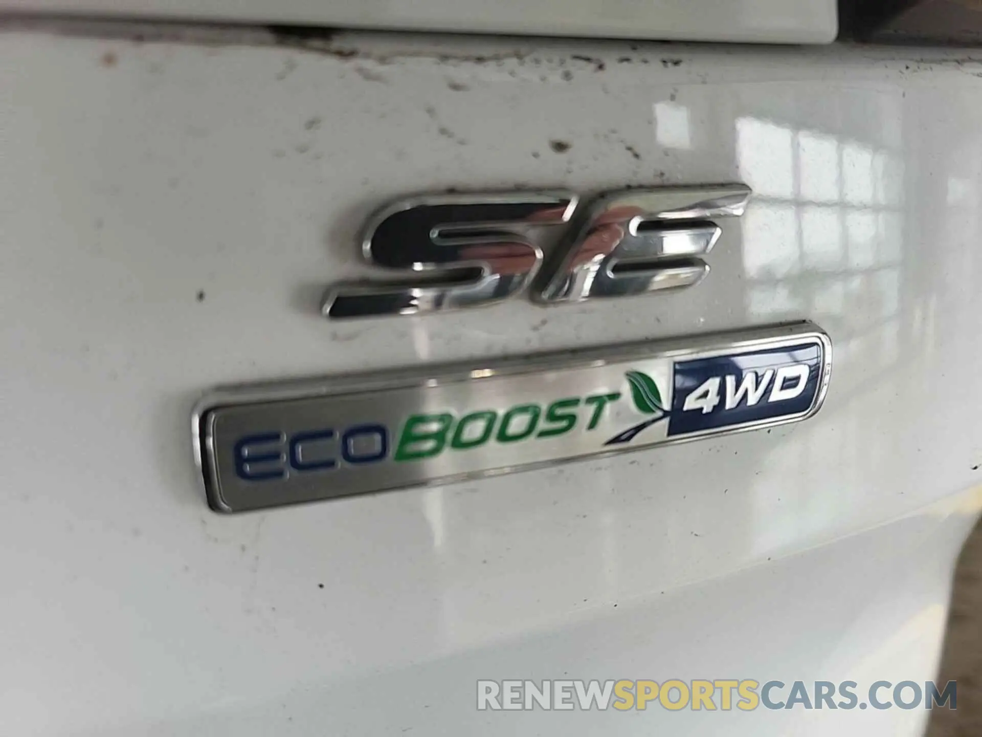 14 Photograph of a damaged car 1FMCU9GD0KUB11878 FORD ESCAPE 2019