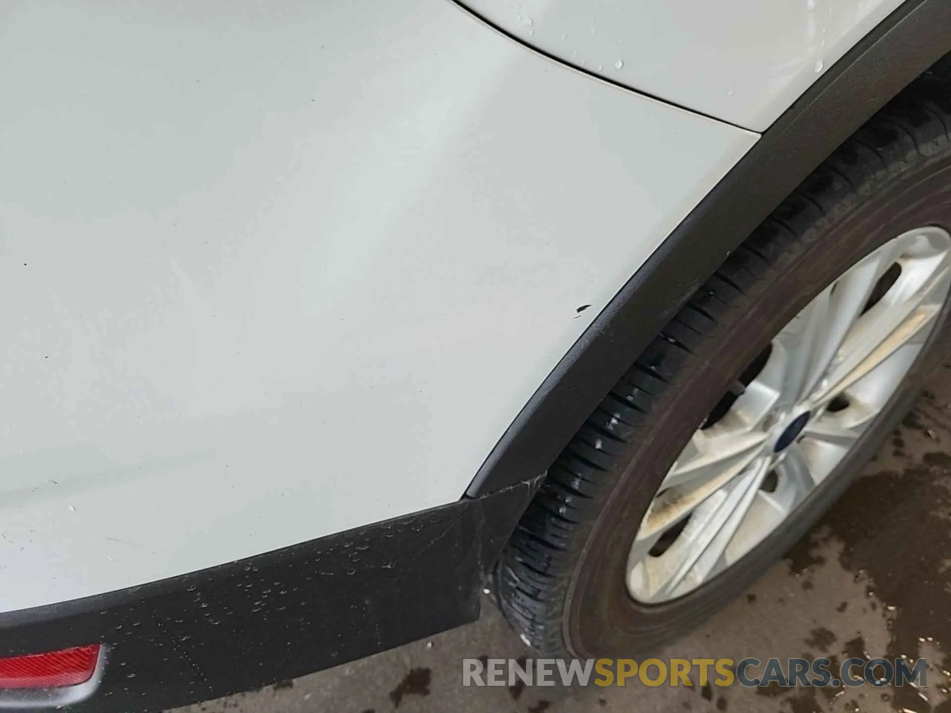 15 Photograph of a damaged car 1FMCU9GD0KUB11878 FORD ESCAPE 2019