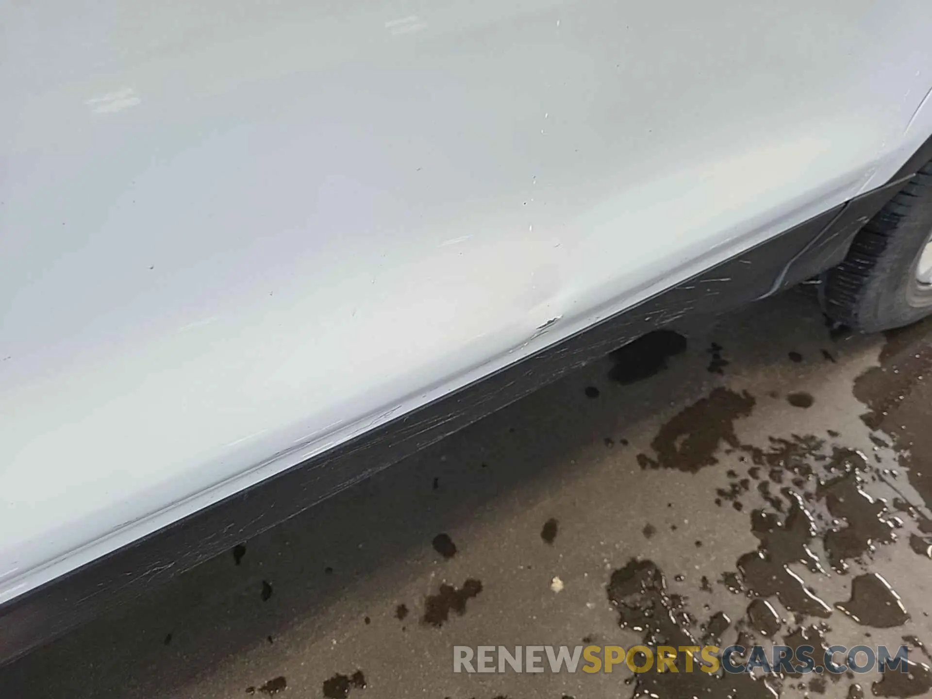 19 Photograph of a damaged car 1FMCU9GD0KUB11878 FORD ESCAPE 2019